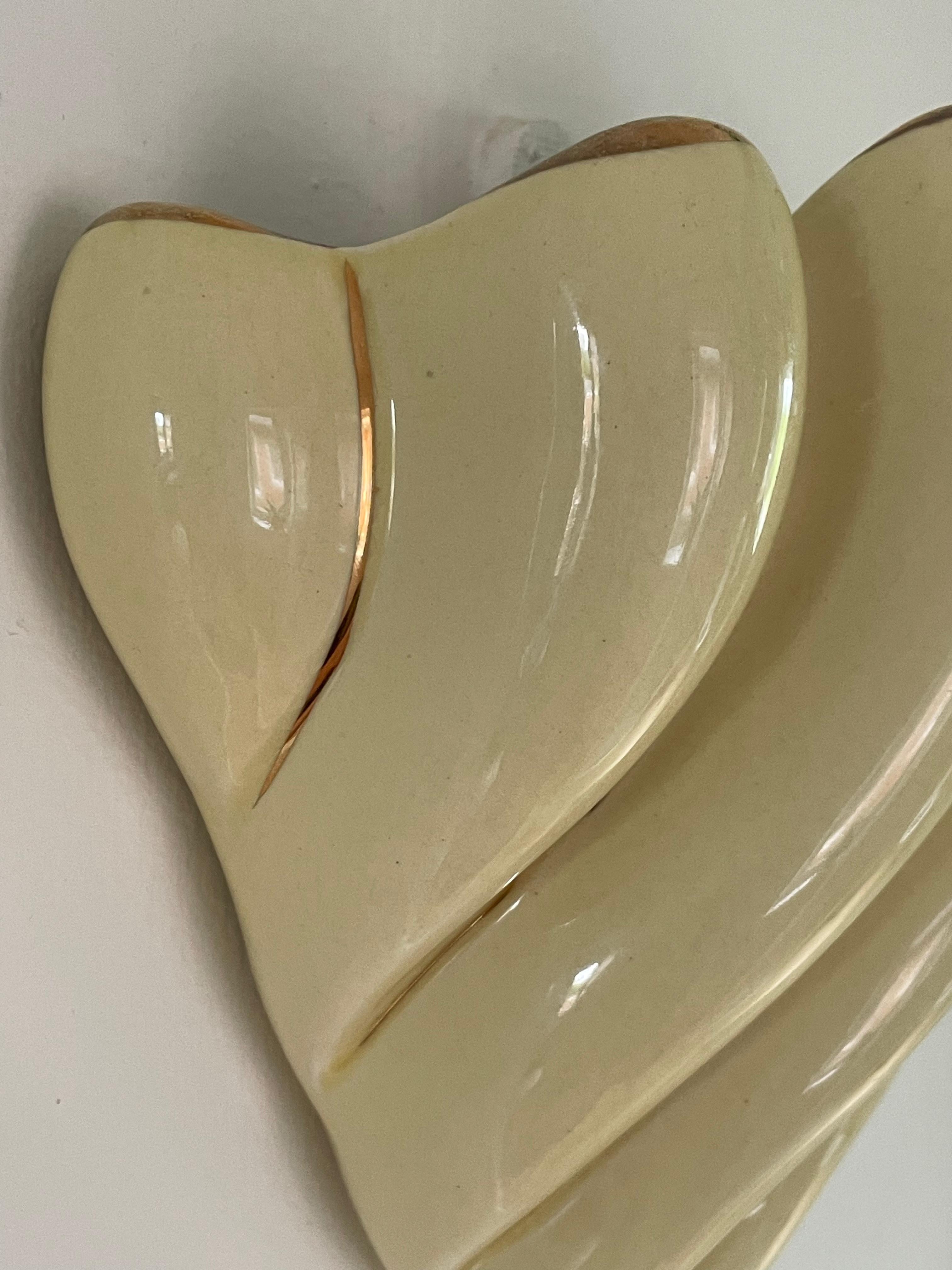 Antique English Sadler Ceramic Wall Pocket Vase - Butter Yellow 22ct Gold In Fair Condition For Sale In Leicester, GB