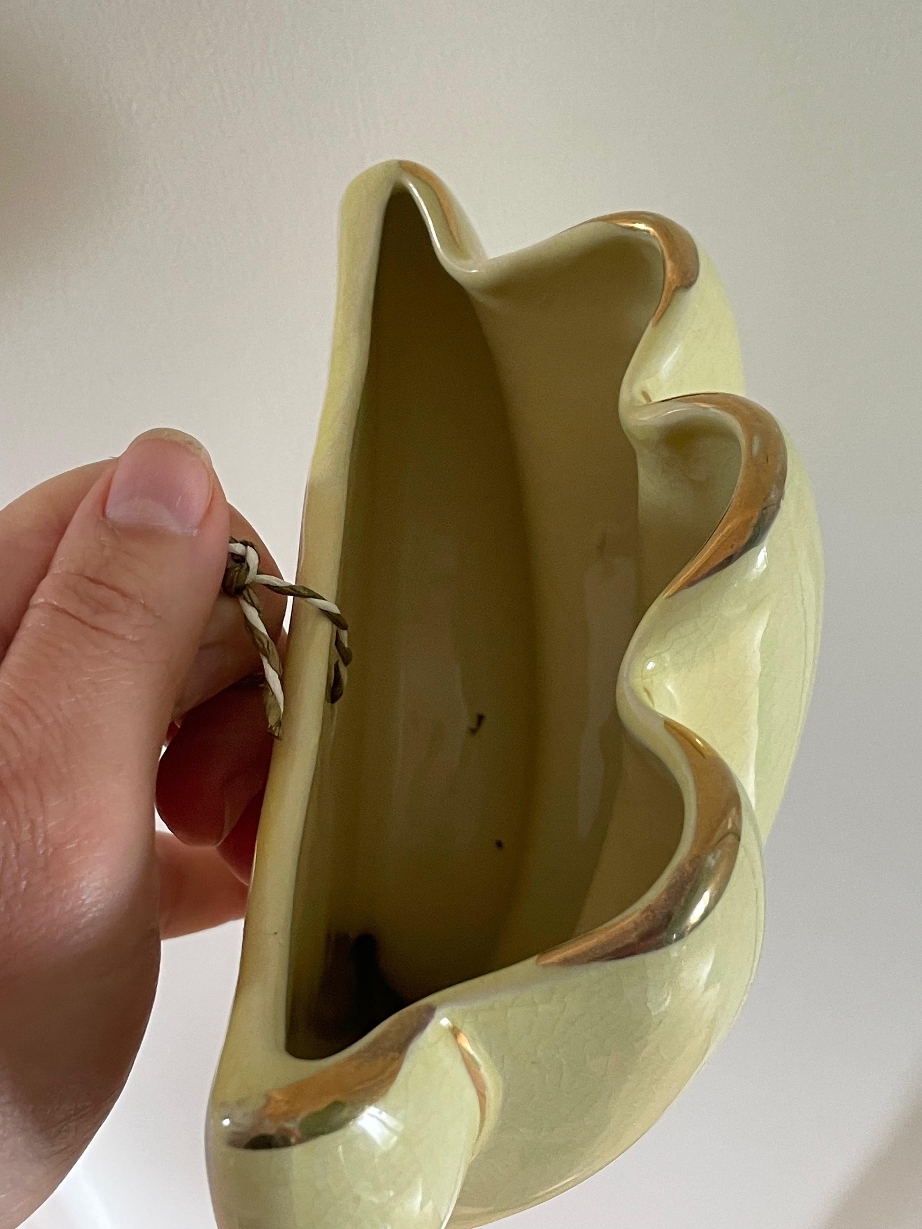 Antique English Sadler Ceramic Wall Pocket Vase - Butter Yellow 22ct Gold For Sale 3