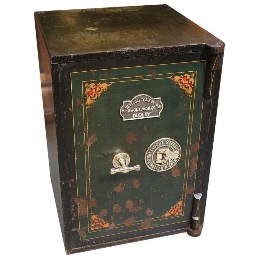 Antique Safes 17 For Sale on 1stDibs Antique Safes 17 For Sale on 1stDibs