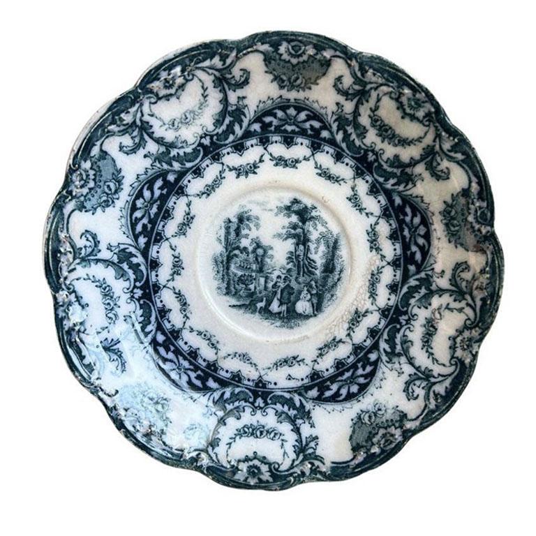 Néo-rococo Ensemble de soucoupes anglaises Sampson Hancock & Sons en bleu flottant Valence - 4 en vente