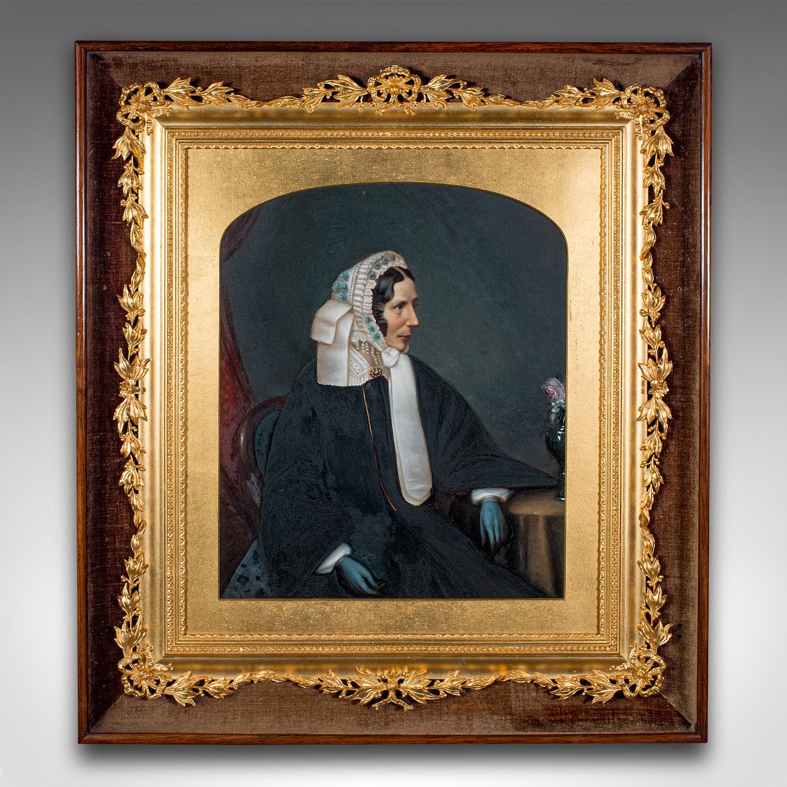
Se trata de un retrato antiguo de la English School. Estampa inglesa pintada en marco de madera dorada esmaltada, de la época eduardiana, hacia 1910.

Encuadre fascinante y retrato de mujer bien ejecutado
Mostrando una deseable pátina envejecida y