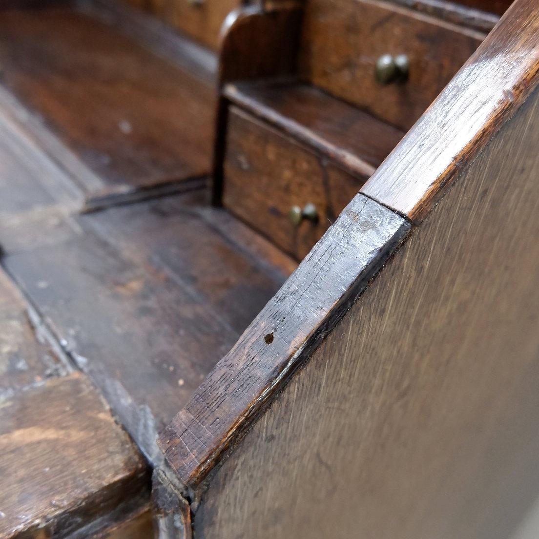 Antiker englischer Sekretär, 18. Jahrhundert im Angebot 6