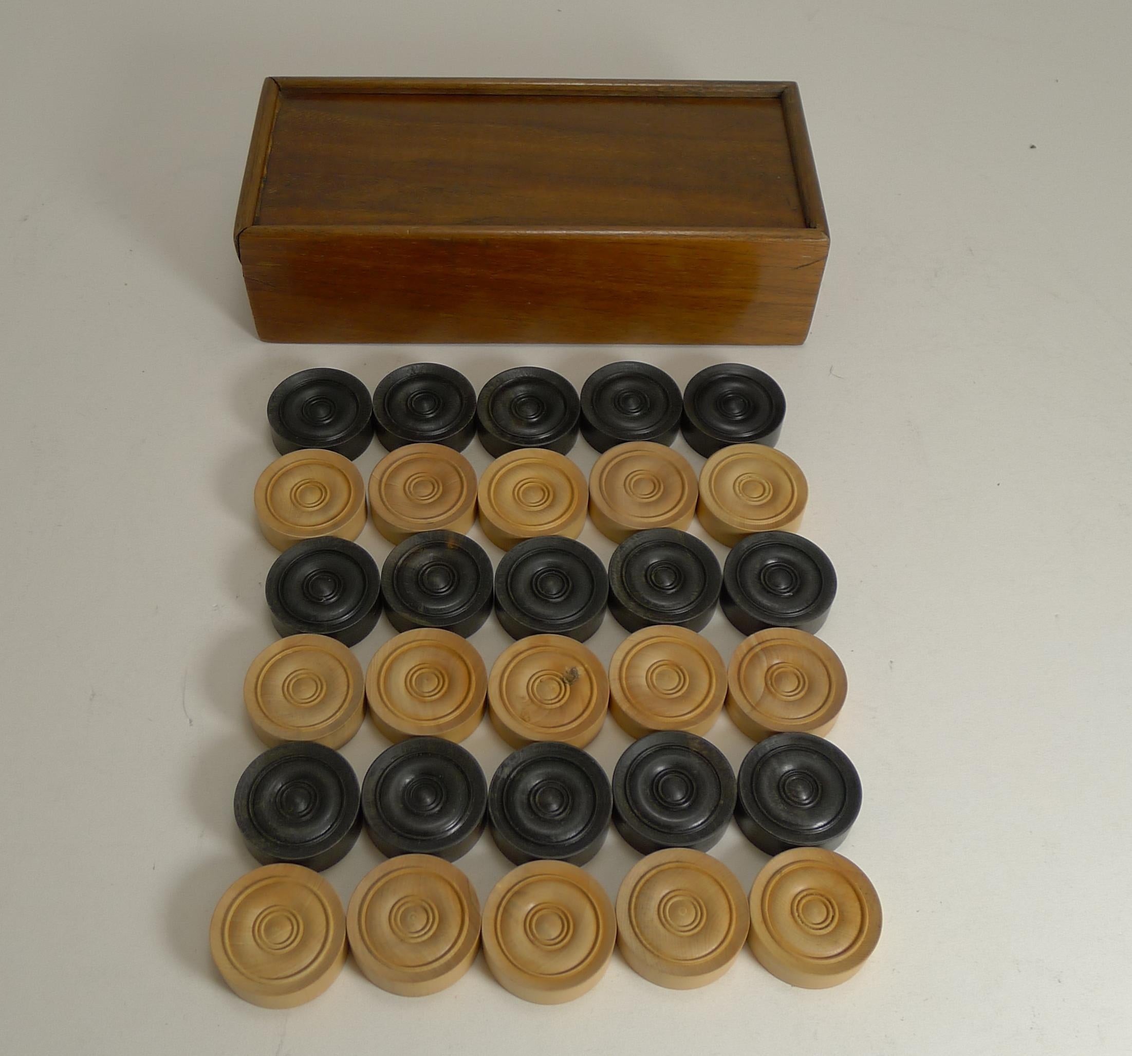Antique English Set Ebony and Boxwood Draughts / Checkers / Backgammon Counters 1