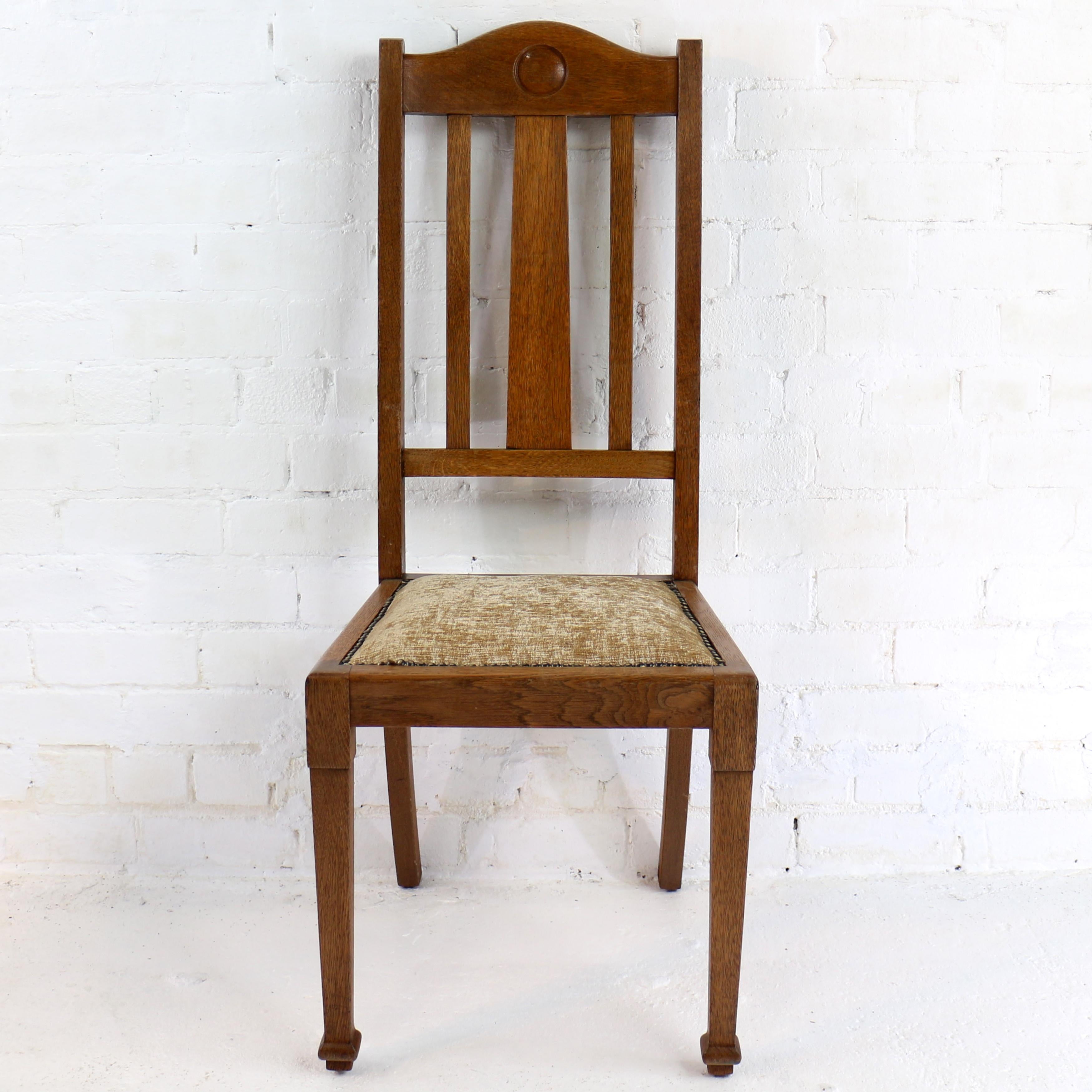 Antique English Set of 16 Arts & Crafts Oak Dining Chairs by Shapland & Petter In Good Condition In Glasgow, GB