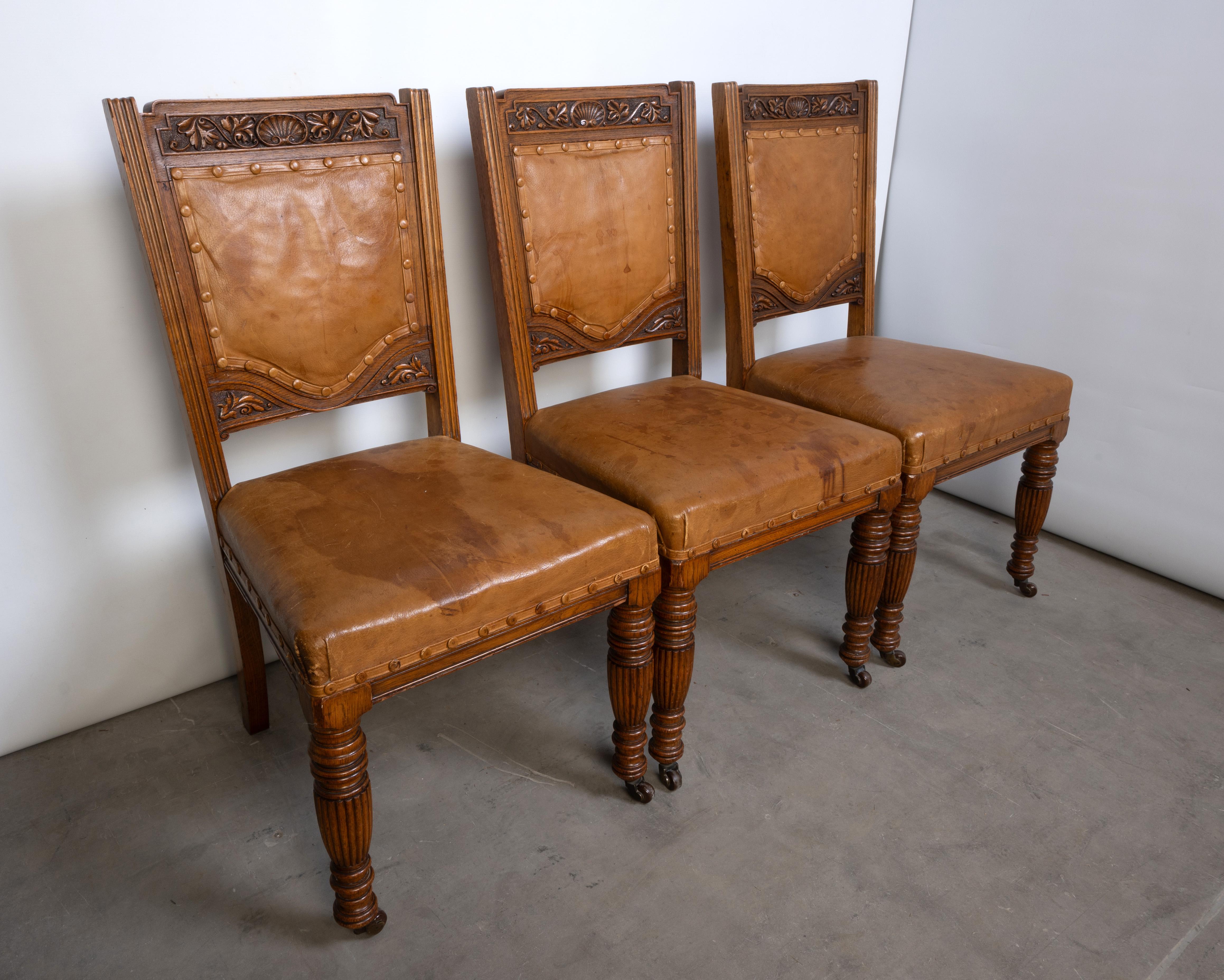 Antique English Set Of Six Elizabethan Revival Dining Chairs By Robson & Sons For Sale 1