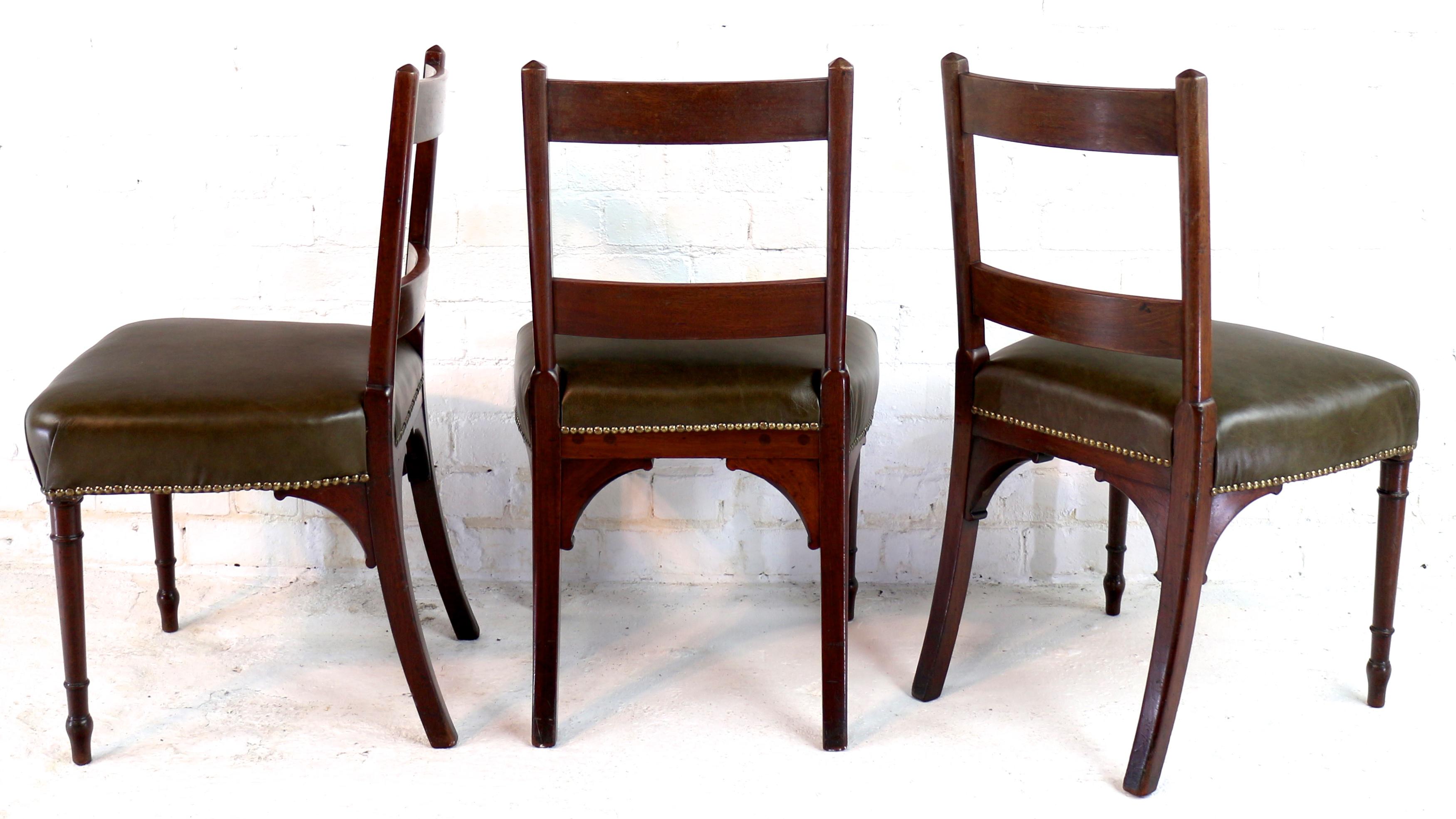 18th Century Antique English Set of Twelve George III Mahogany & Inlaid Dining Chairs For Sale