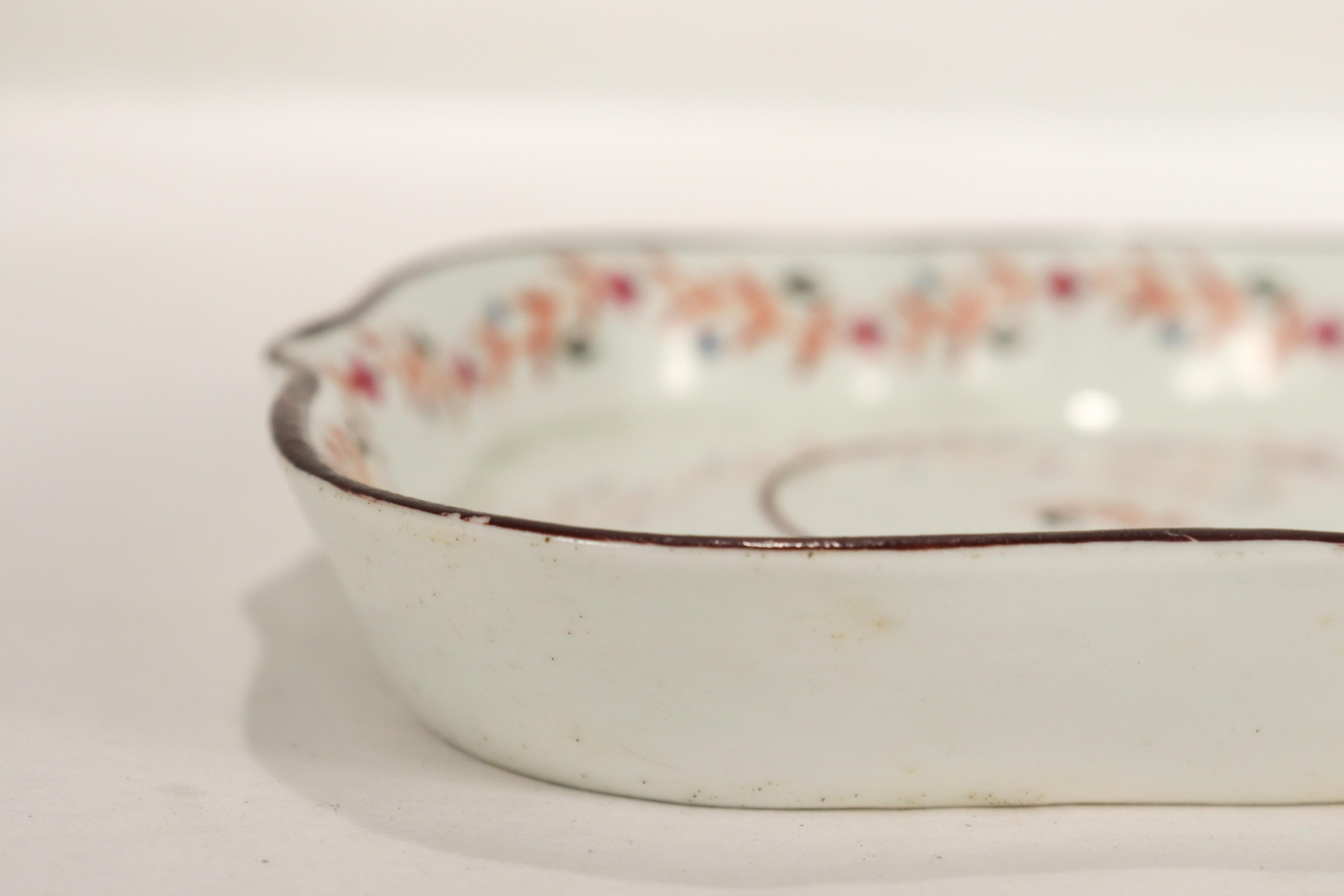 Antique English Shaped New Hall Porcelain Teapot Trivet For Sale 5