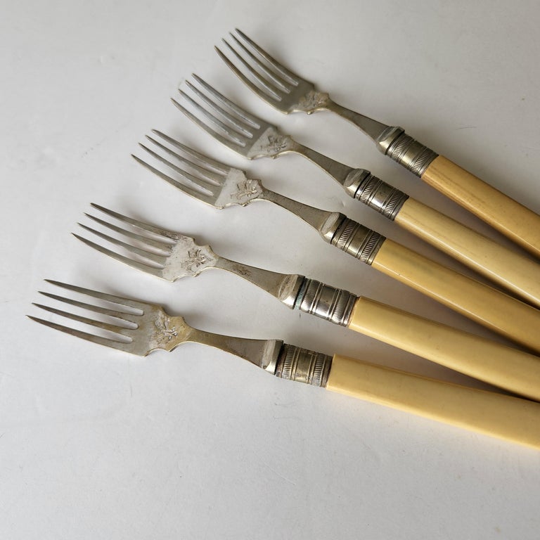 Christofle Cluny 12 curettes , fourchettes à homard , crustacés