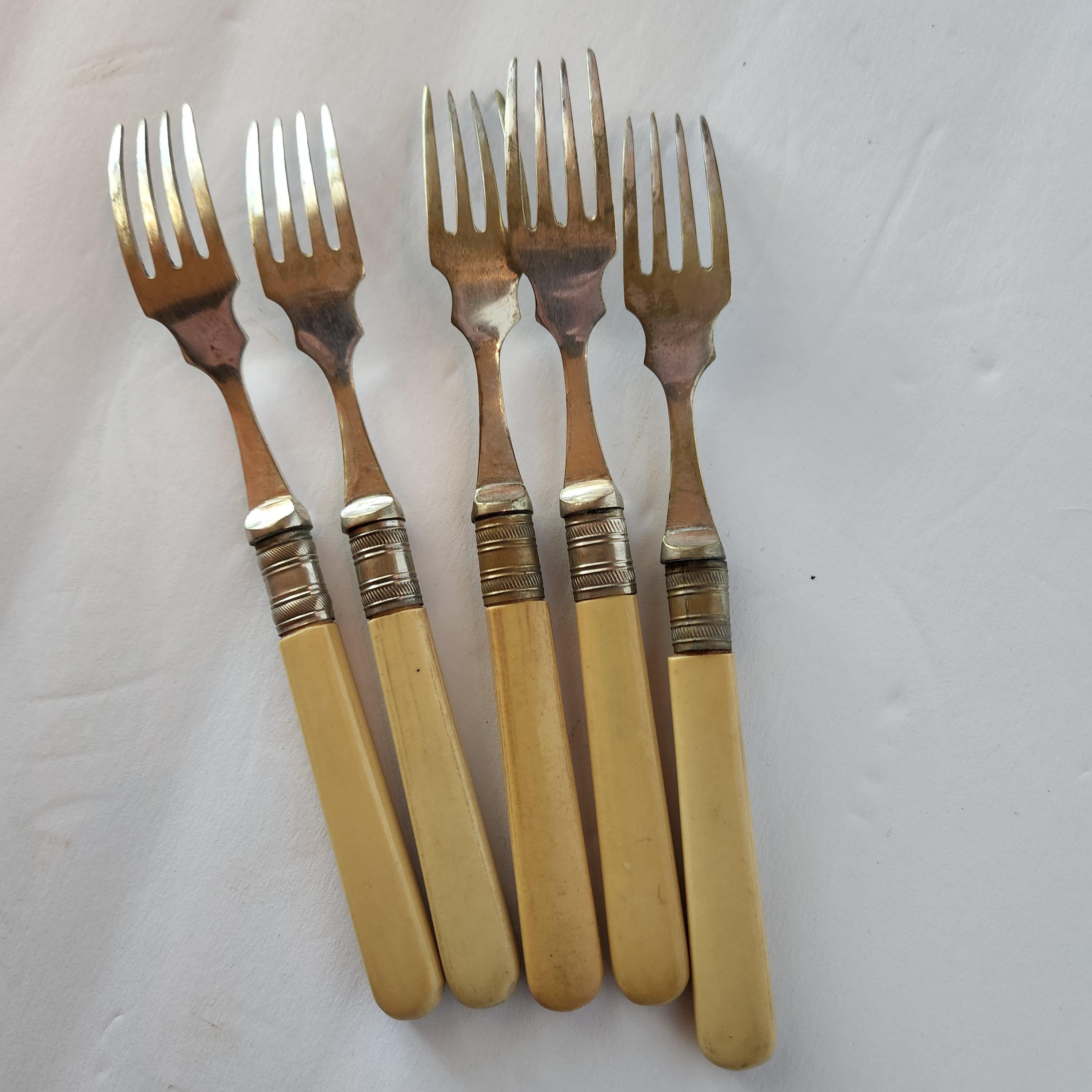 Antique English Sheffield EPNS A1 Silverplate Five Dainty Forks Floral Design For Sale 1