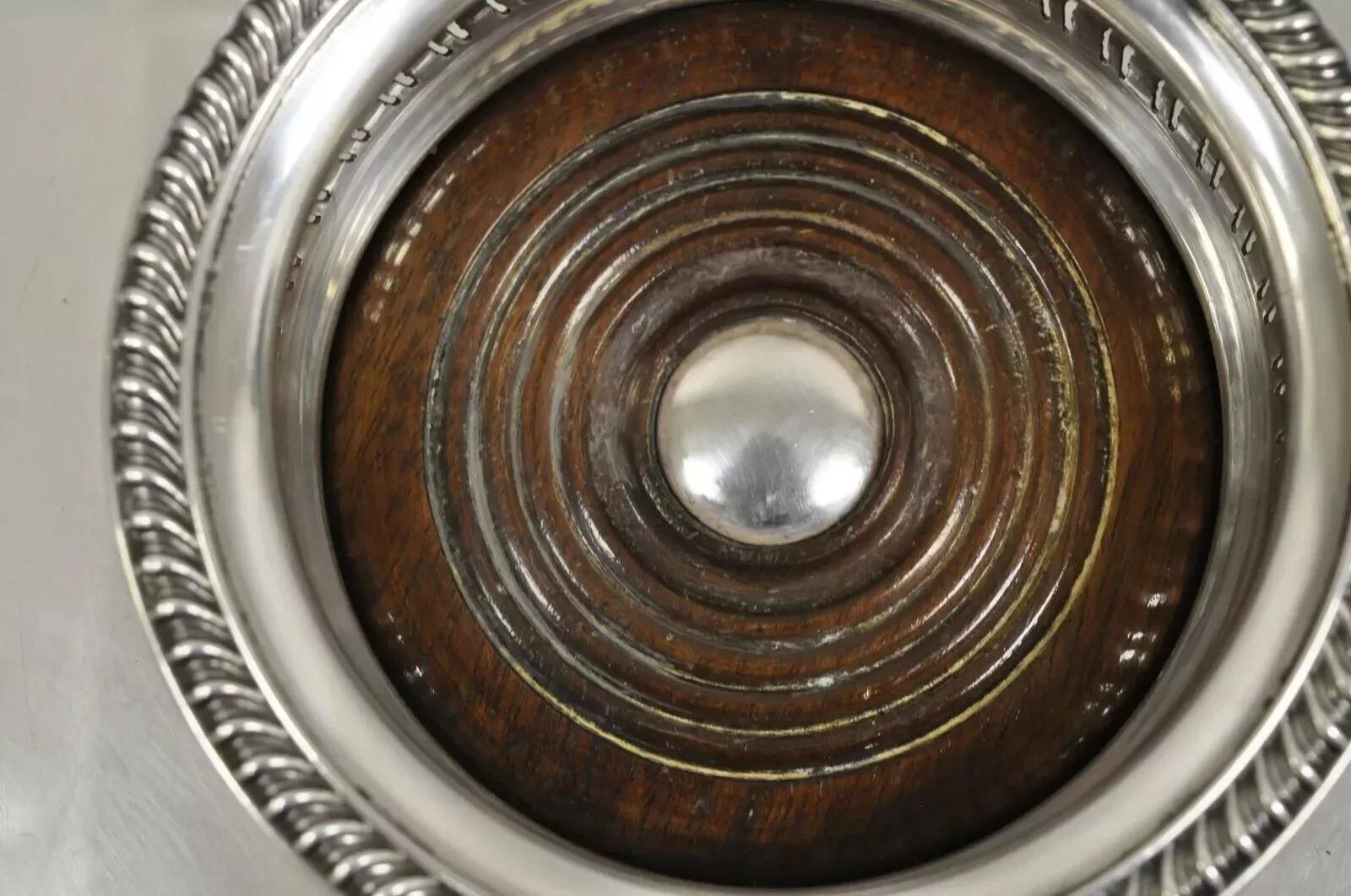 Antique English Sheffield Georgian Regency Silver Plated Mahogany Wine Coaster siglo XX en venta