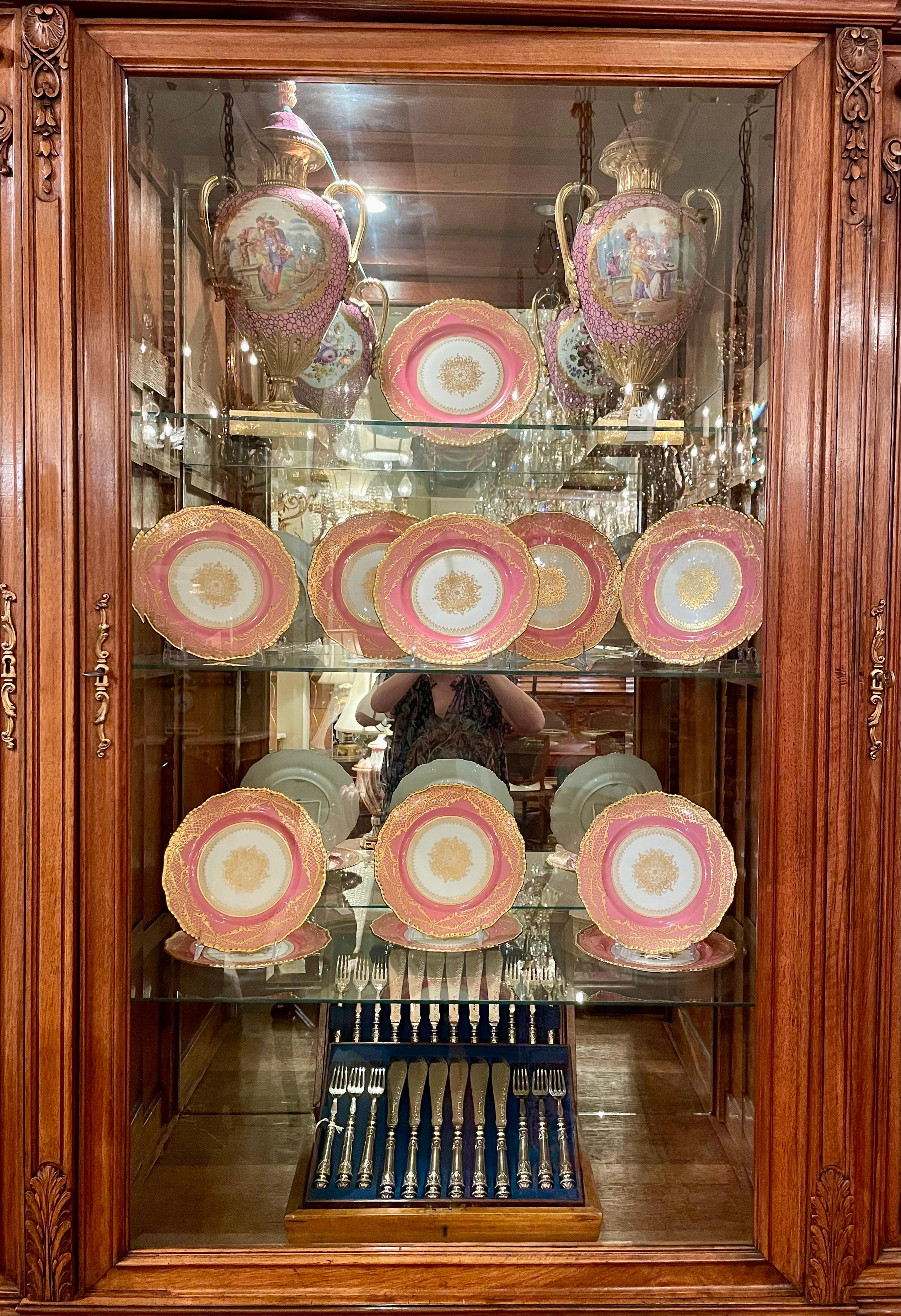 Antico servizio di pesce inglese in argento Sheffield a 36 pezzi in una valigetta chiusa Circa 1880 in vendita 10