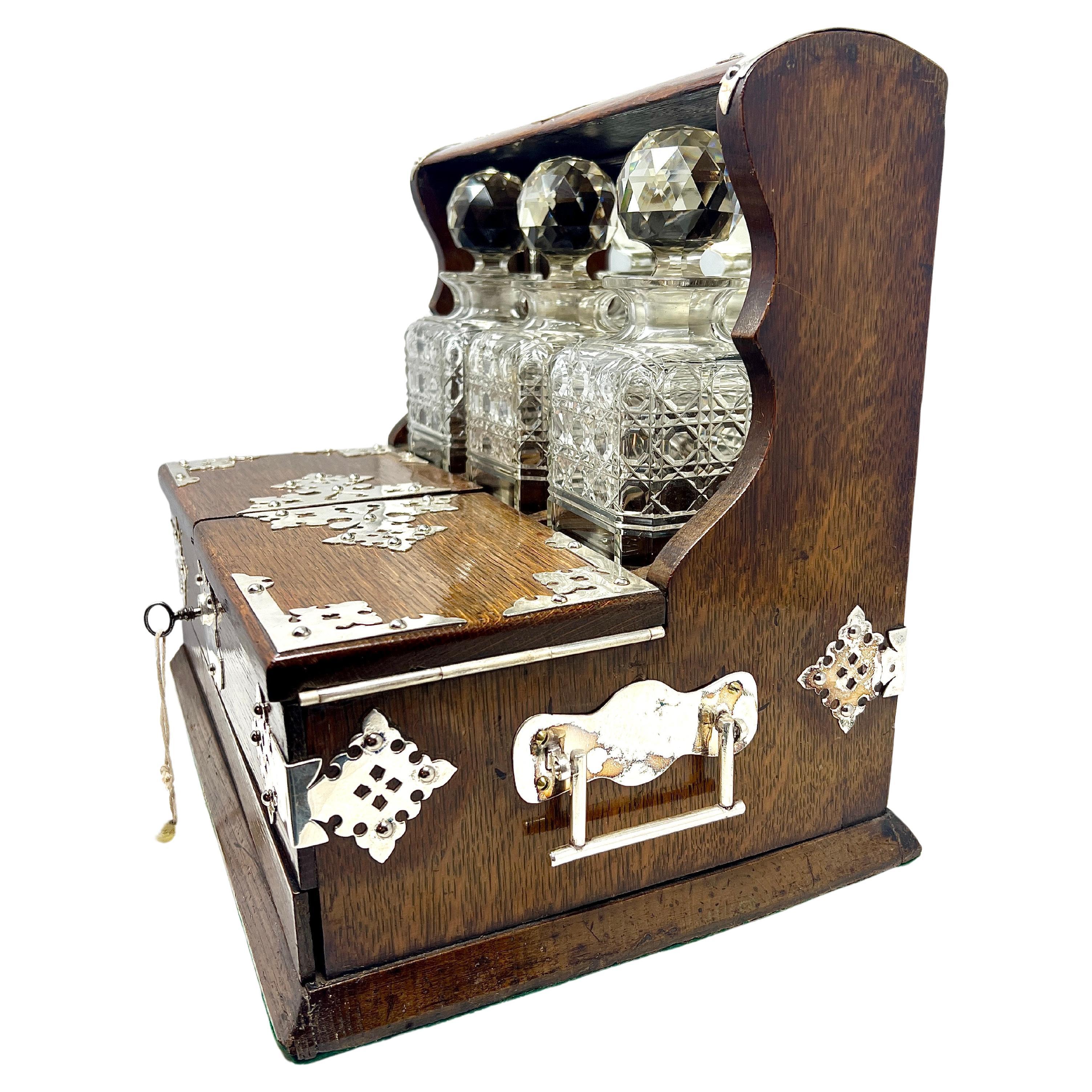 Antique English Sheffield Silver Mounted Golden Oak & Crystal Games Box Tantalus For Sale 1