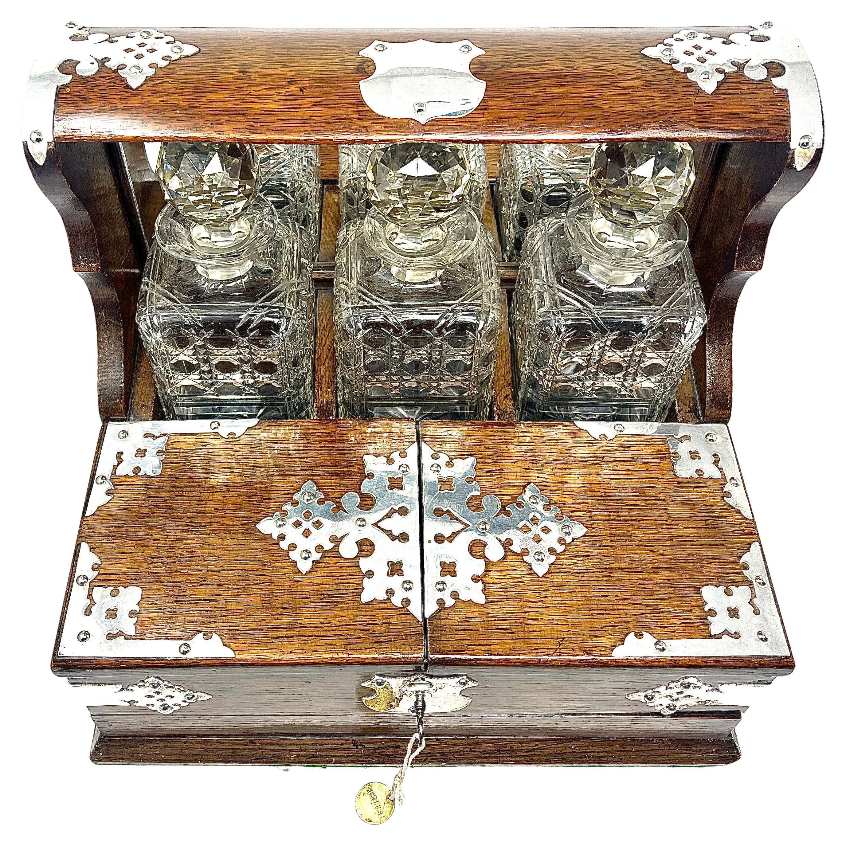 Antique English Sheffield Silver Mounted Golden Oak & Crystal Games Box Tantalus For Sale 2