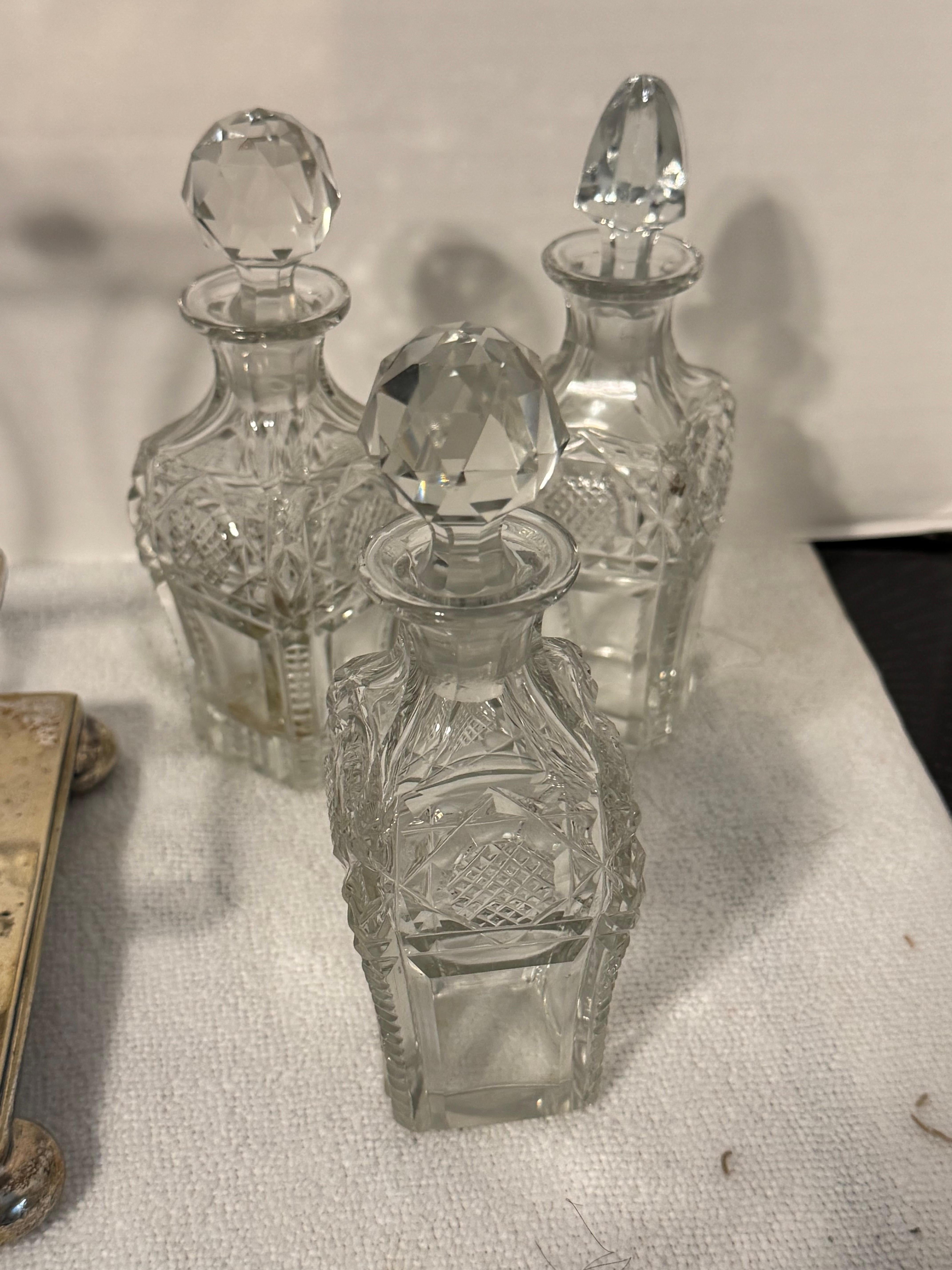 Antiguo juego inglés Sheffield de plata y cristal Crue Circa 1890 siglo XIX en venta