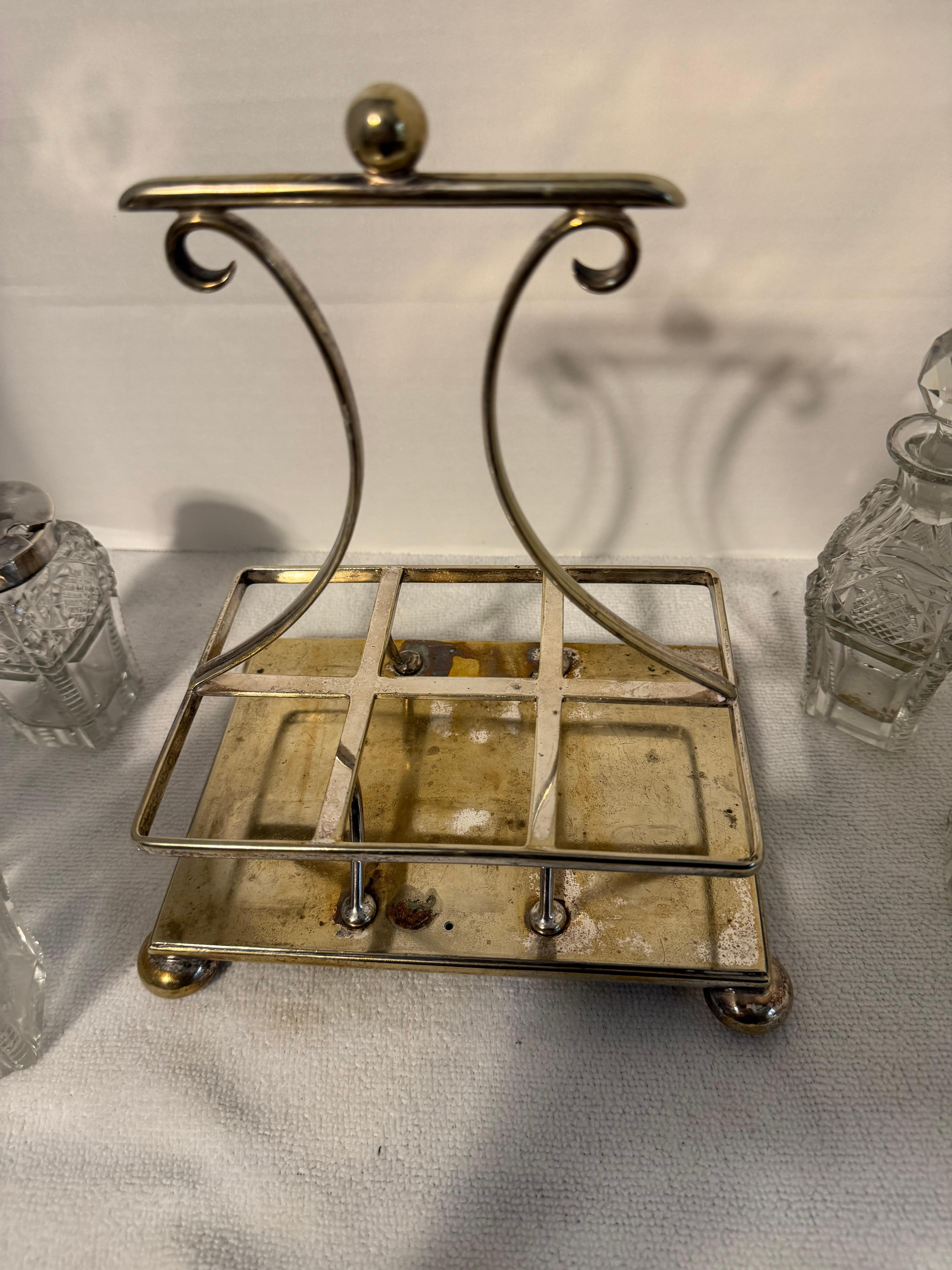 Antiguo juego inglés Sheffield de plata y cristal Crue Circa 1890 en venta 2