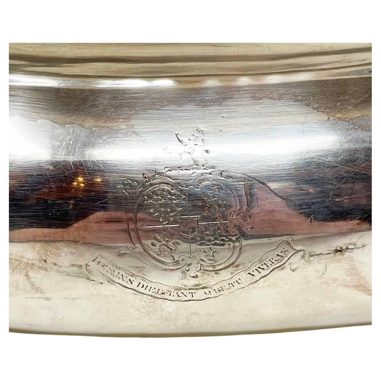 Sopera inglesa antigua de Sheffield, con pie de chapa de plata, circa 1880-1890. 7