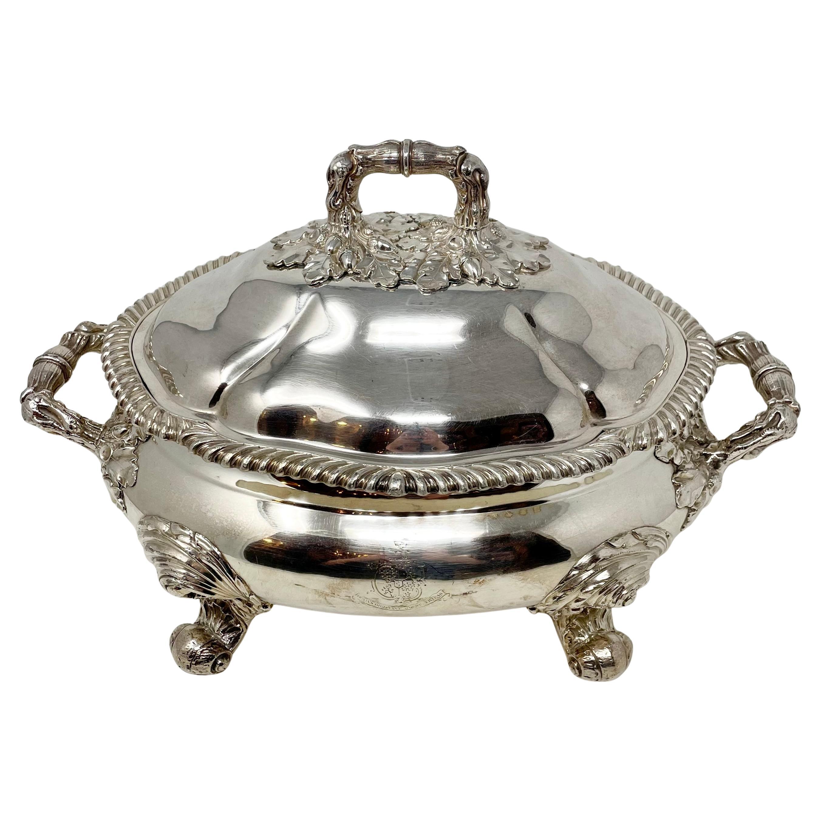 Sopera inglesa antigua de Sheffield, con pie de chapa de plata, circa 1880-1890. Inglés
