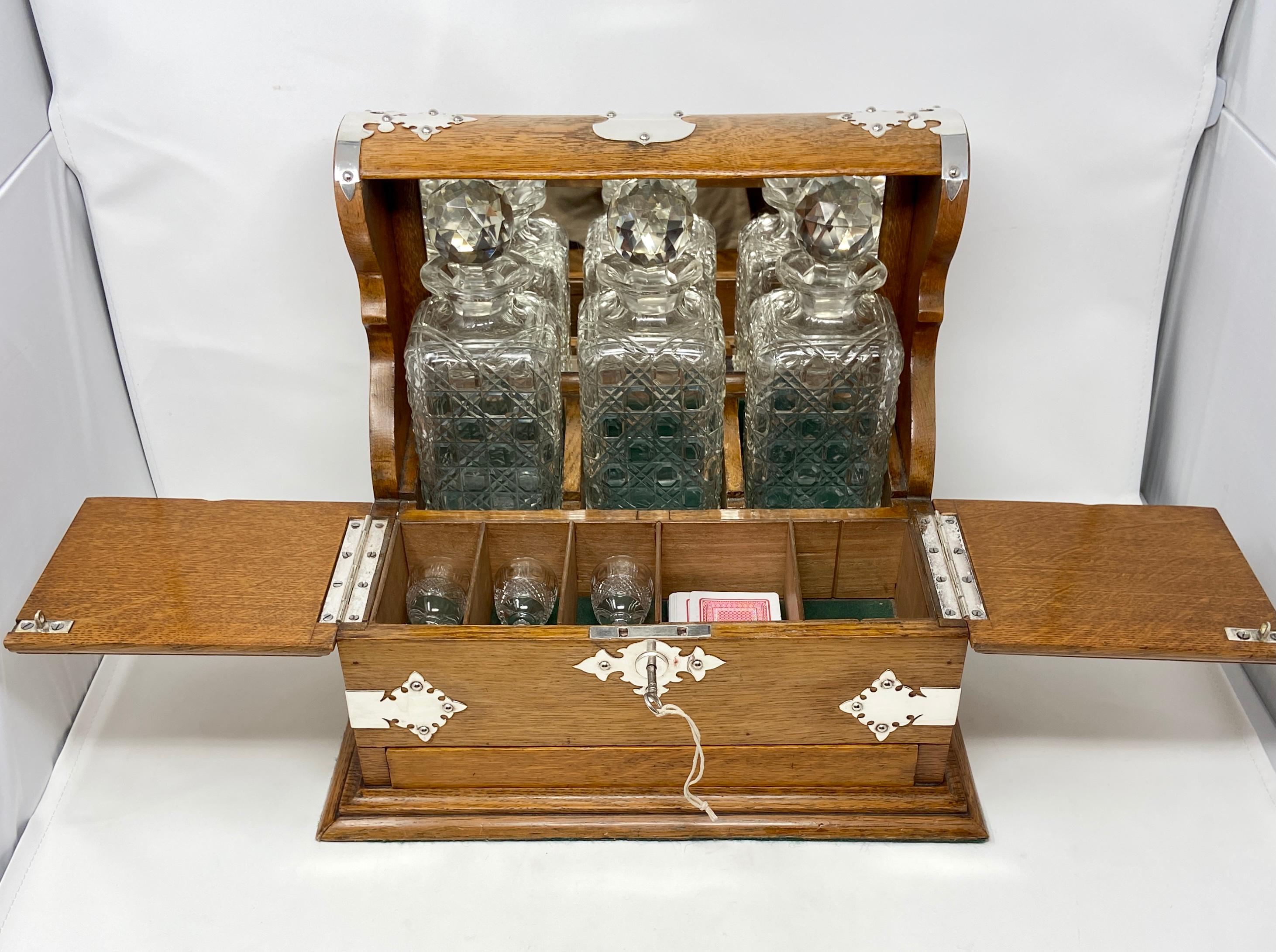 Antique English Sheffield Silver-Plate Mounted Oak Games Box Tantalus Circa 1880 In Good Condition In New Orleans, LA