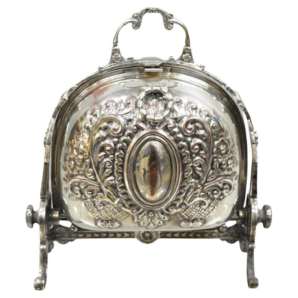 Antigua caja inglesa de galletas Sheffield Victorian Repousse bañada en plata