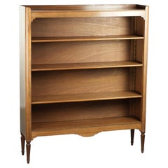 Antique English shelving unit from the late 19th century in a subtle size