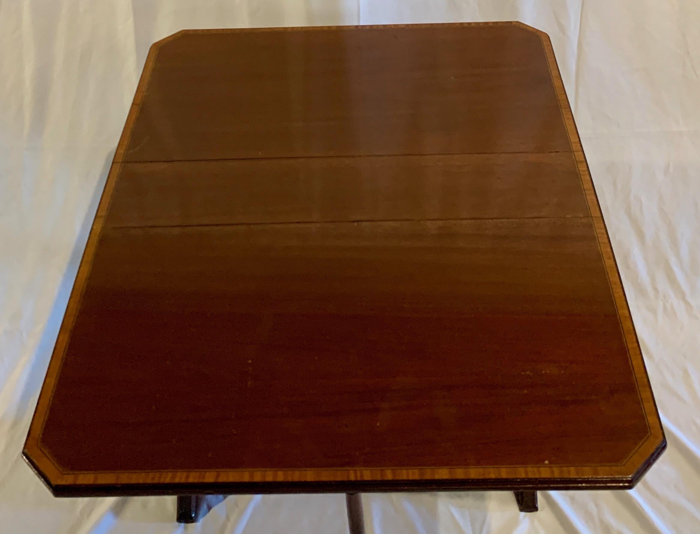 19th Century Antique English Sheraton Drop-Leaf Table For Sale