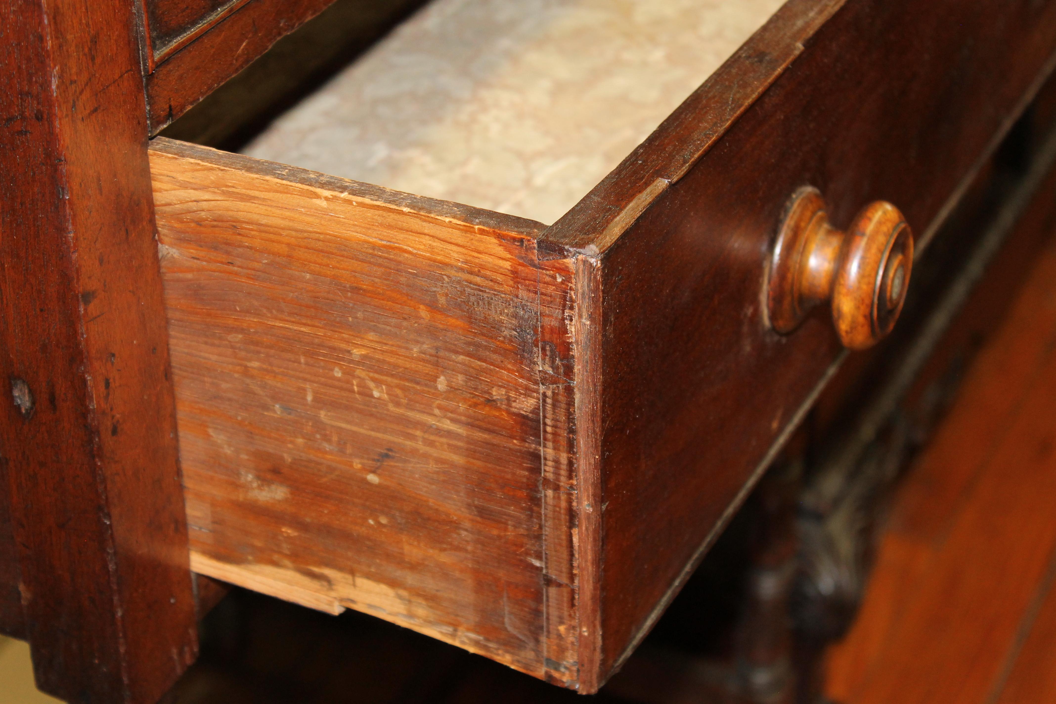 Antiker englischer Schreibtisch aus Mahagoni im Sheraton-Stil mit integriertem Innenraum 5