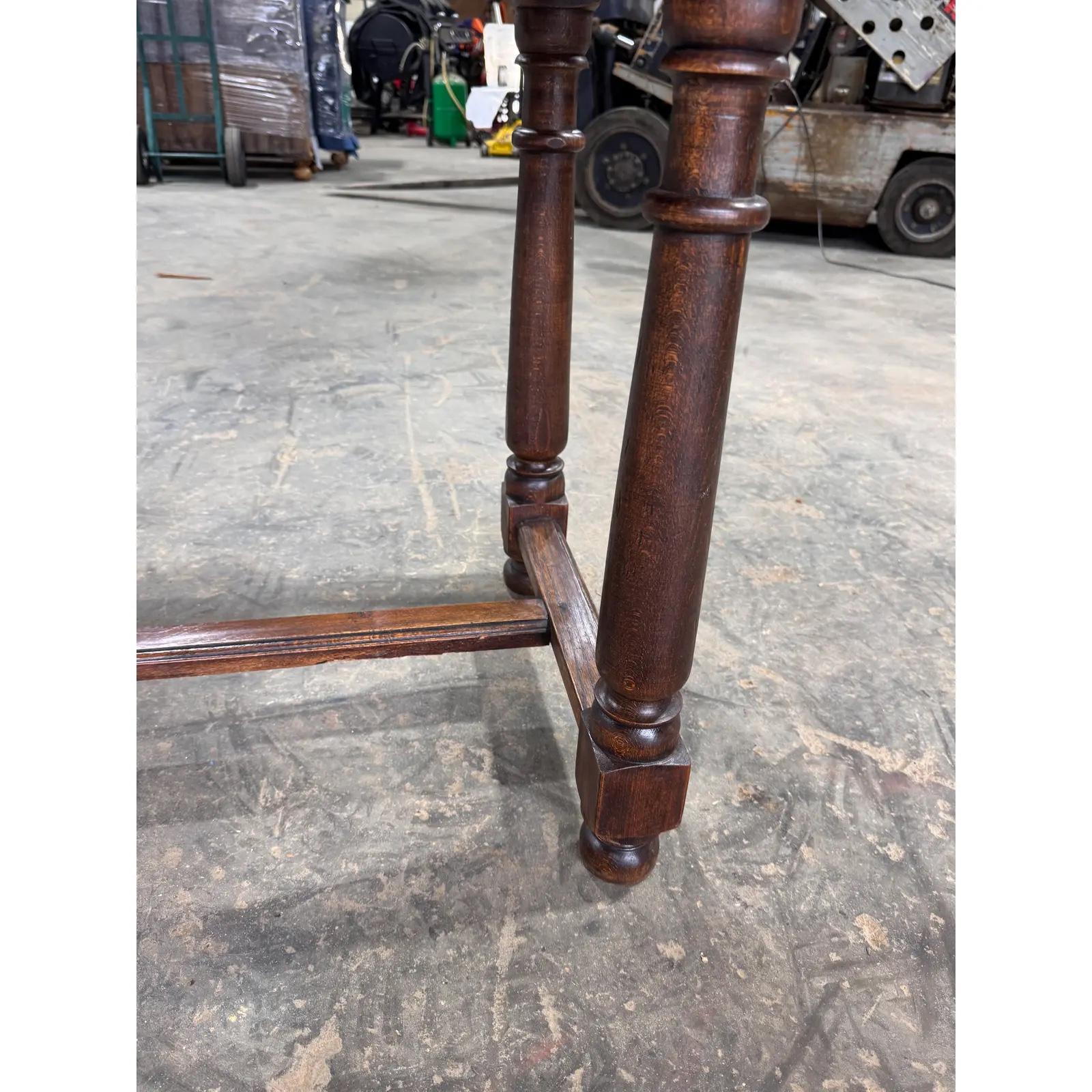 Table d'appoint anglaise ancienne Bon état - En vente à Nashville, TN