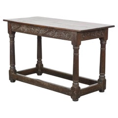 Antique English side table from the early 18th century with beautiful details