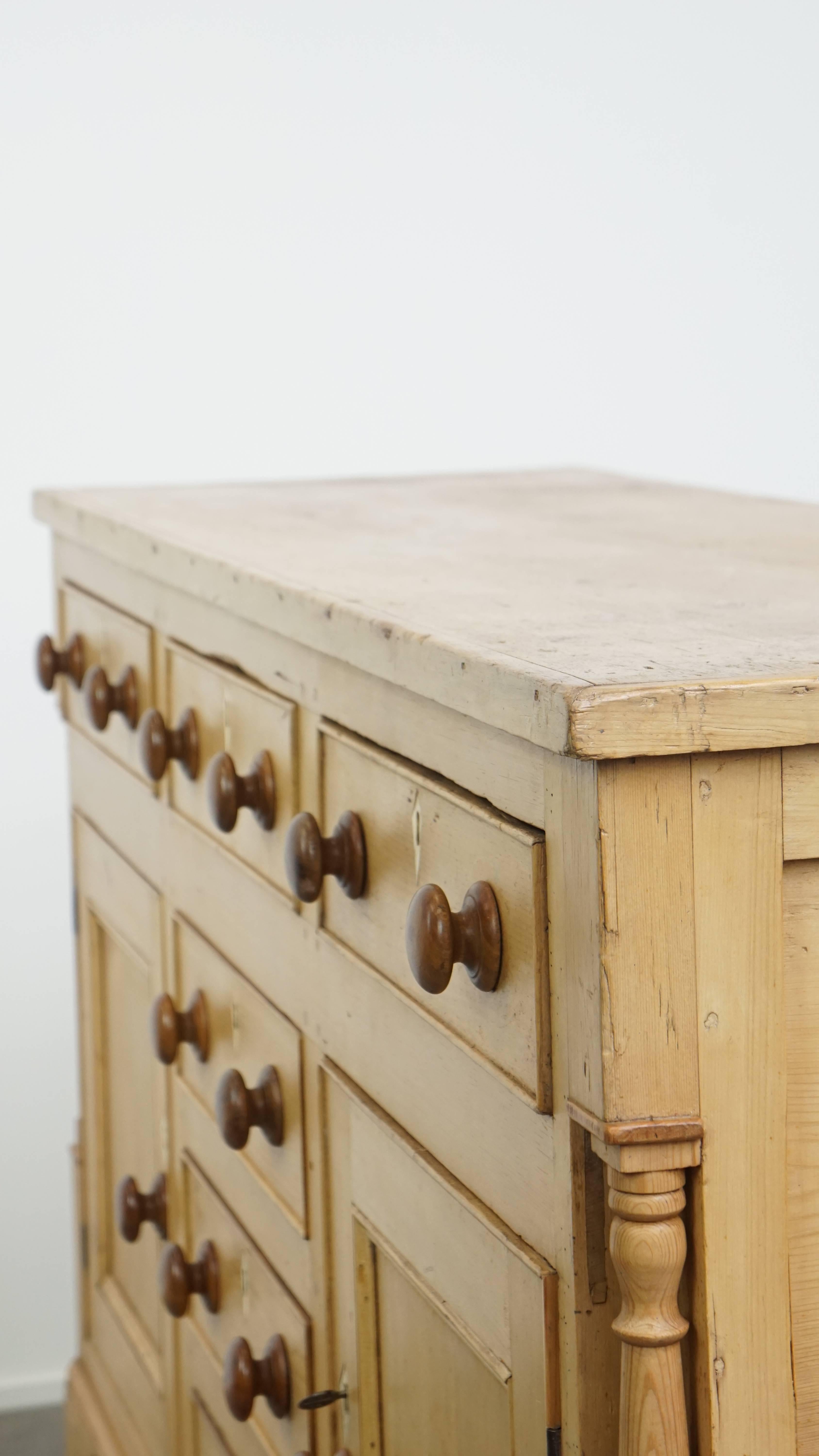 Legno Antica credenza/banco inglese dei primi del XIX secolo in Wood Wood in vendita