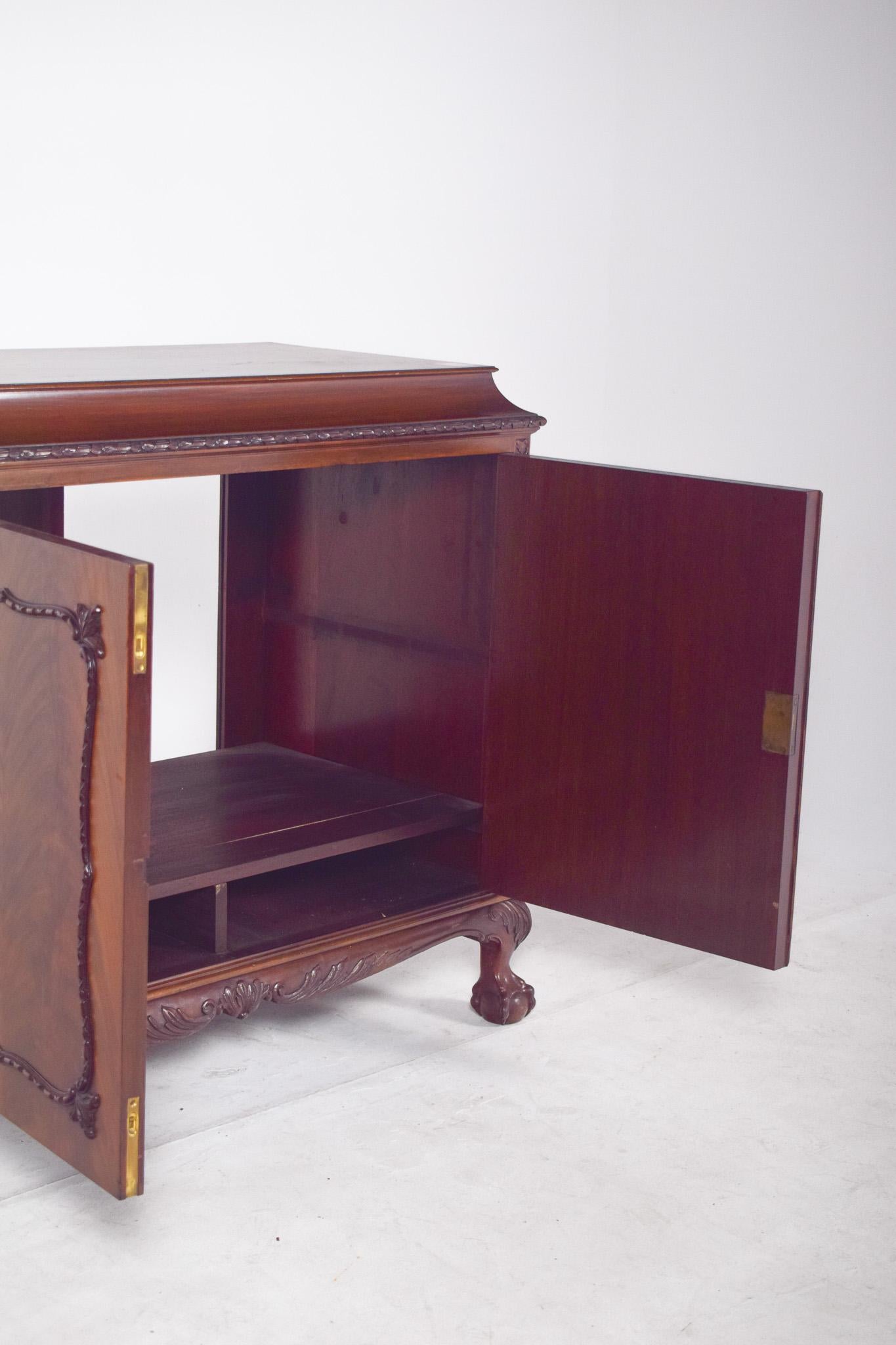 Antikes englisches Sideboard mit Bar im Angebot 4