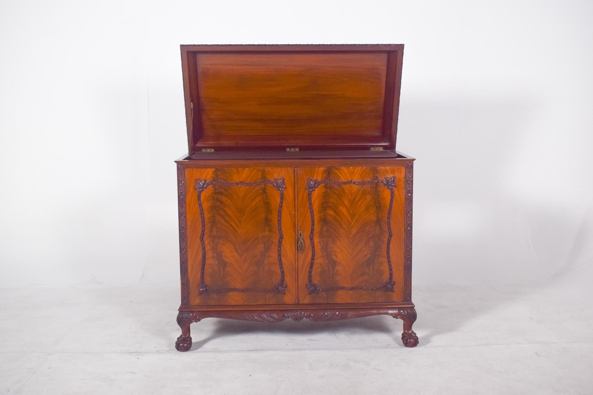 Antikes englisches Sideboard mit Bar im Angebot 8