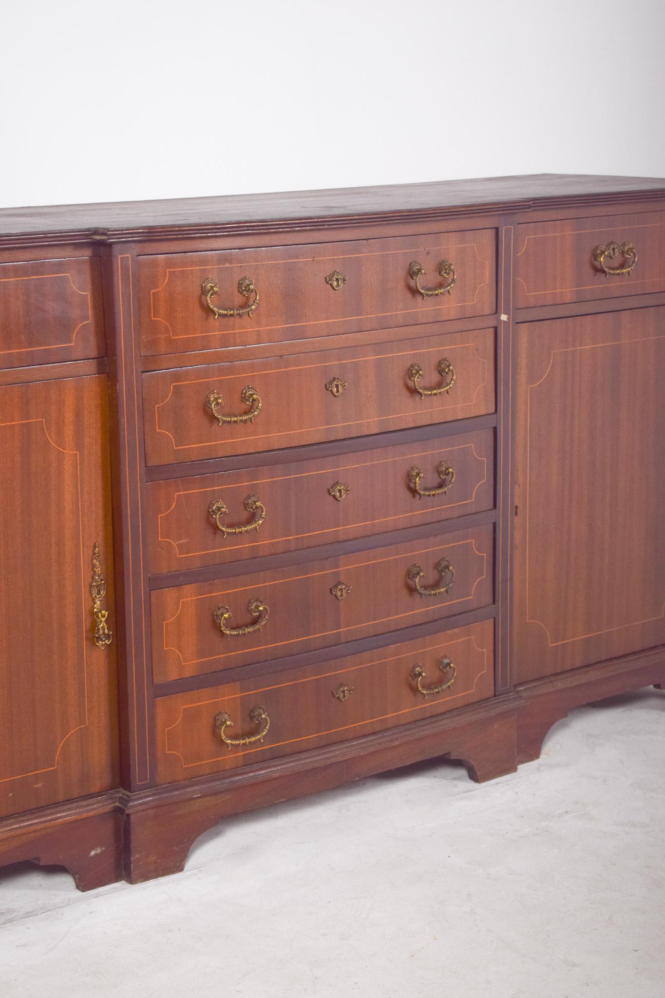 Antique English Sideboard with Marquetry Work In Good Condition For Sale In Lisboa, Lisboa