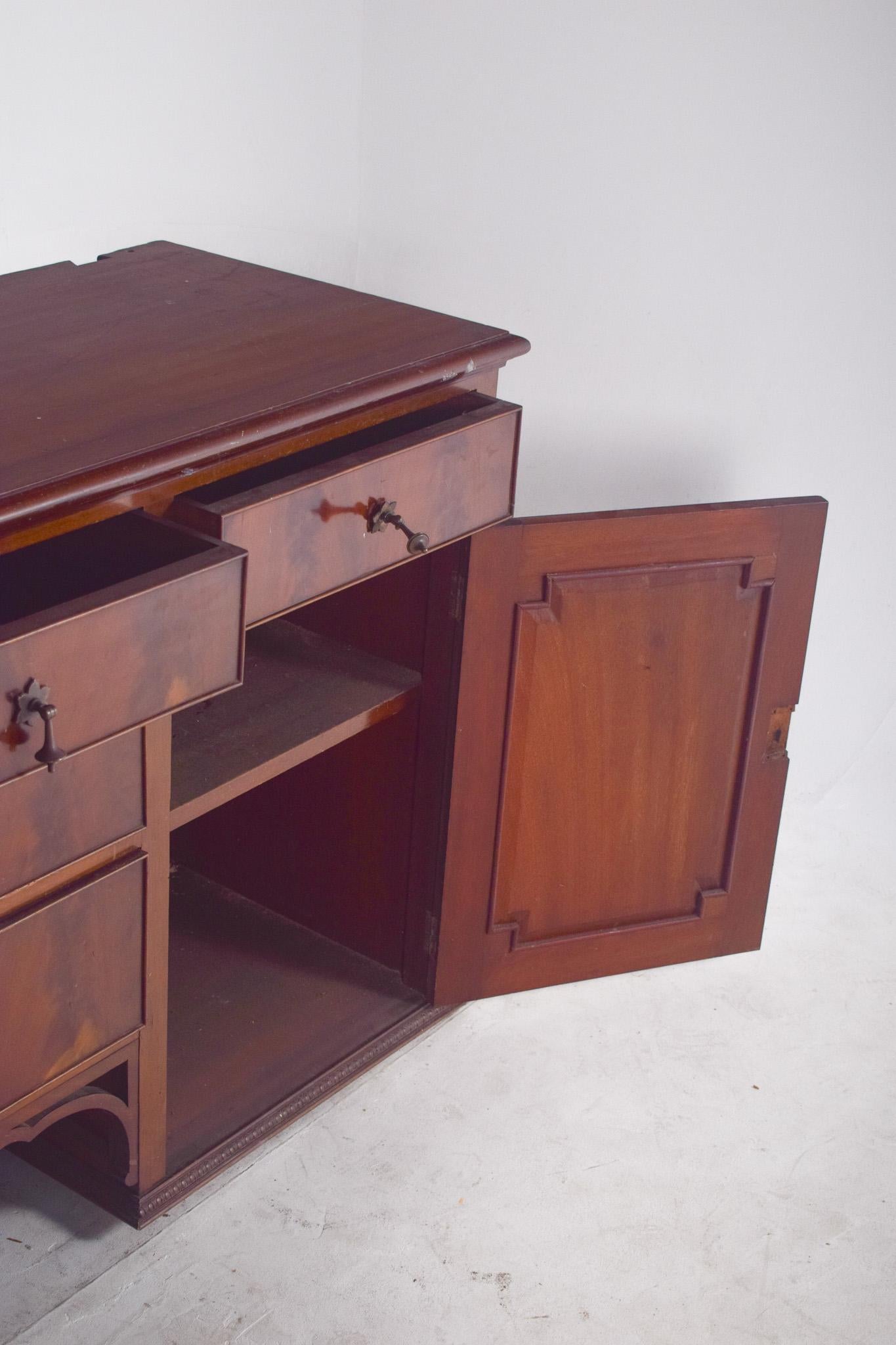 Antique English Sideboard with Two Doors and Five Drawers For Sale 1