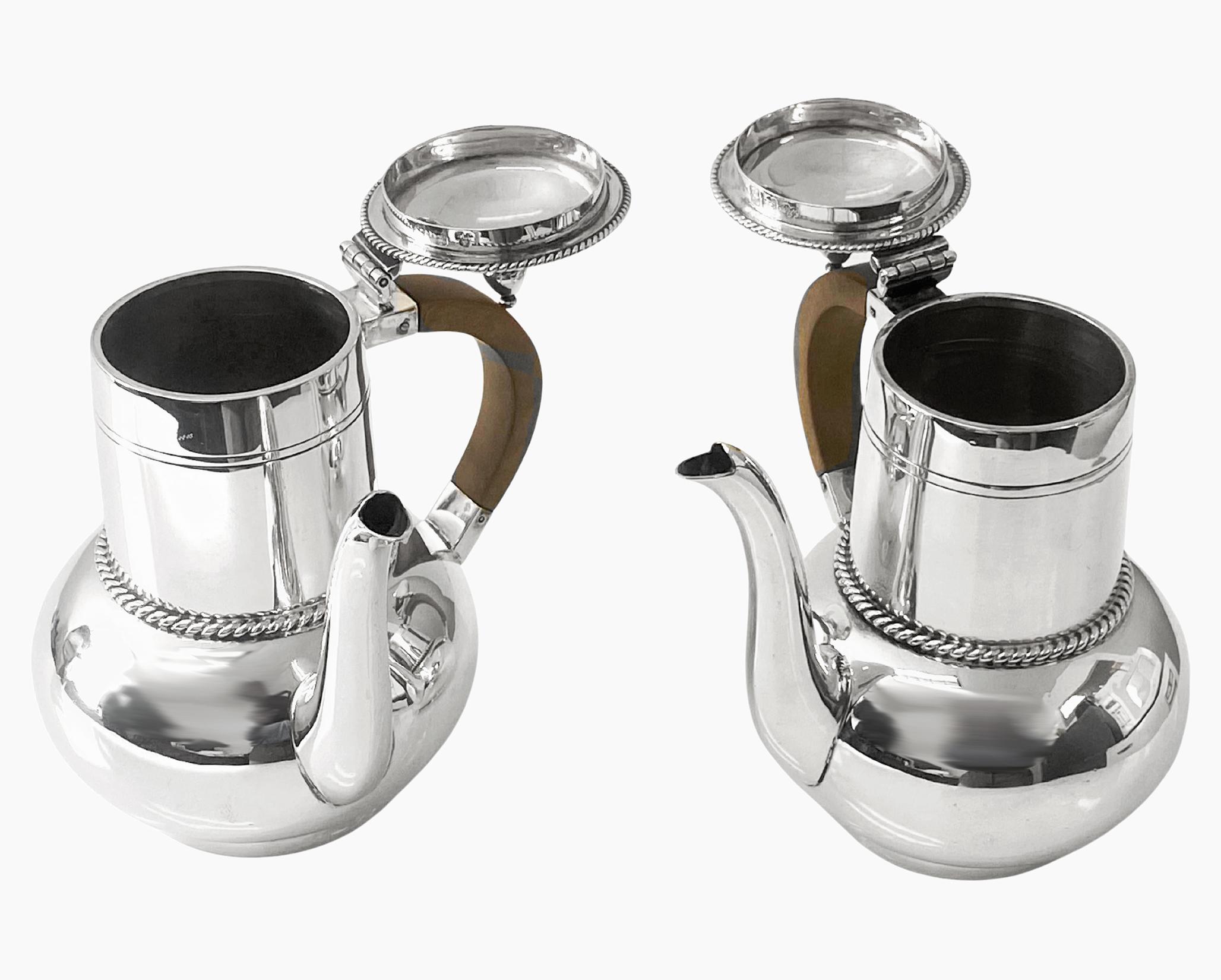 Sterling Silver Antique English Silver bachelor's café-au-lait pair, London 1913 Wakely Wheeler For Sale