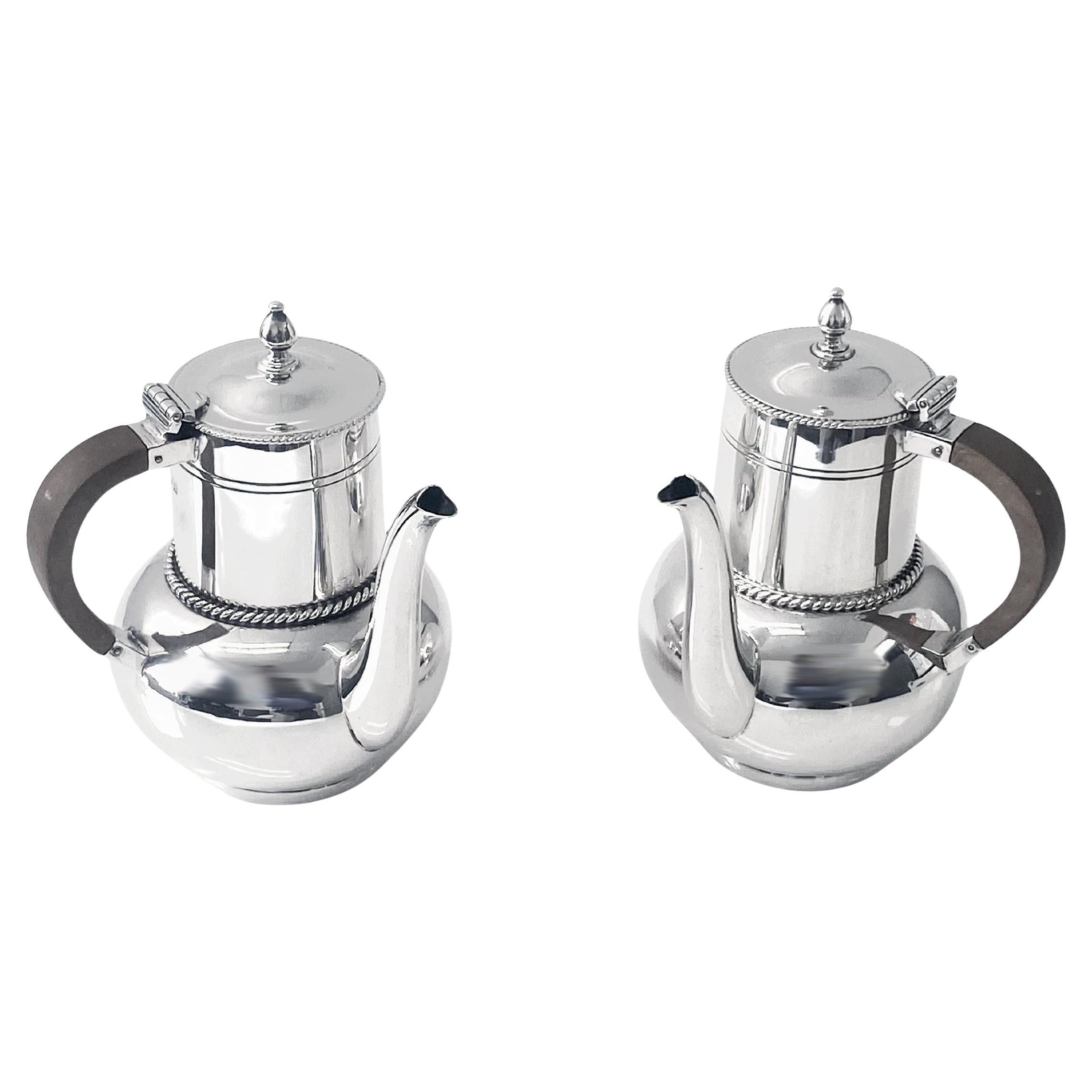 Antique English Silver bachelor's café-au-lait pair, London 1913 Wakely Wheeler For Sale