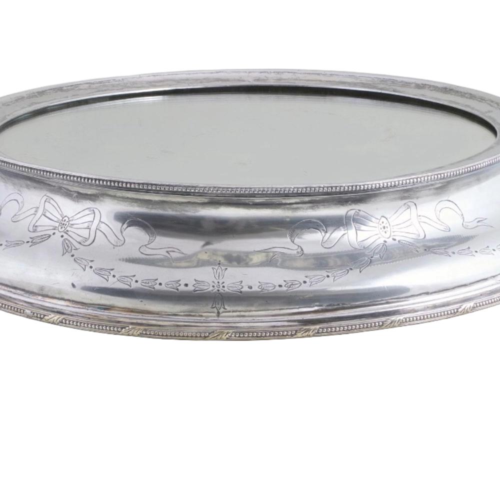 Antique Silver Plate inglese di forma circolare a specchio In condizioni buone in vendita a Tarry Town, NY