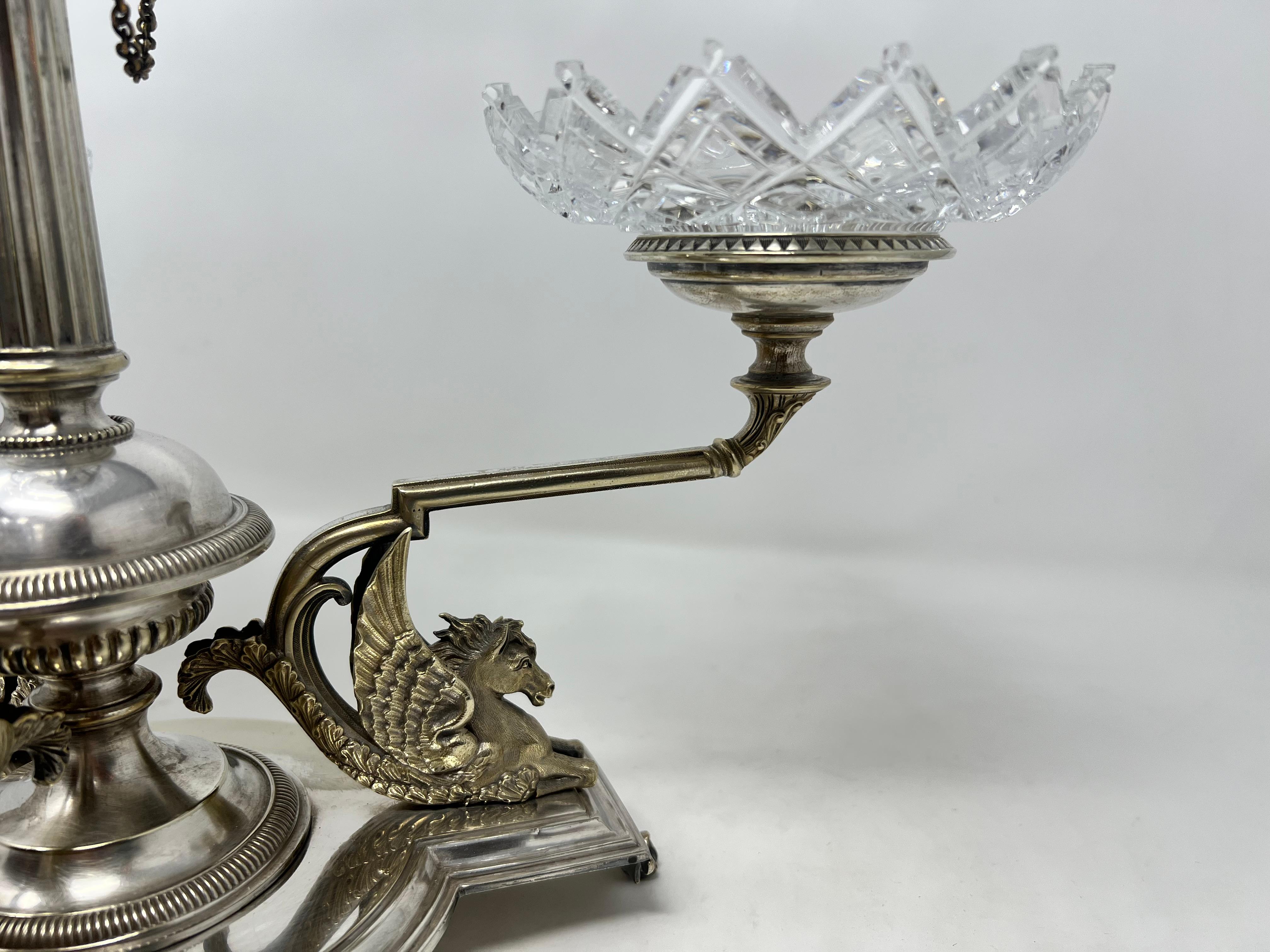 Antique English Silver Plate Epergne In Good Condition For Sale In New Orleans, LA