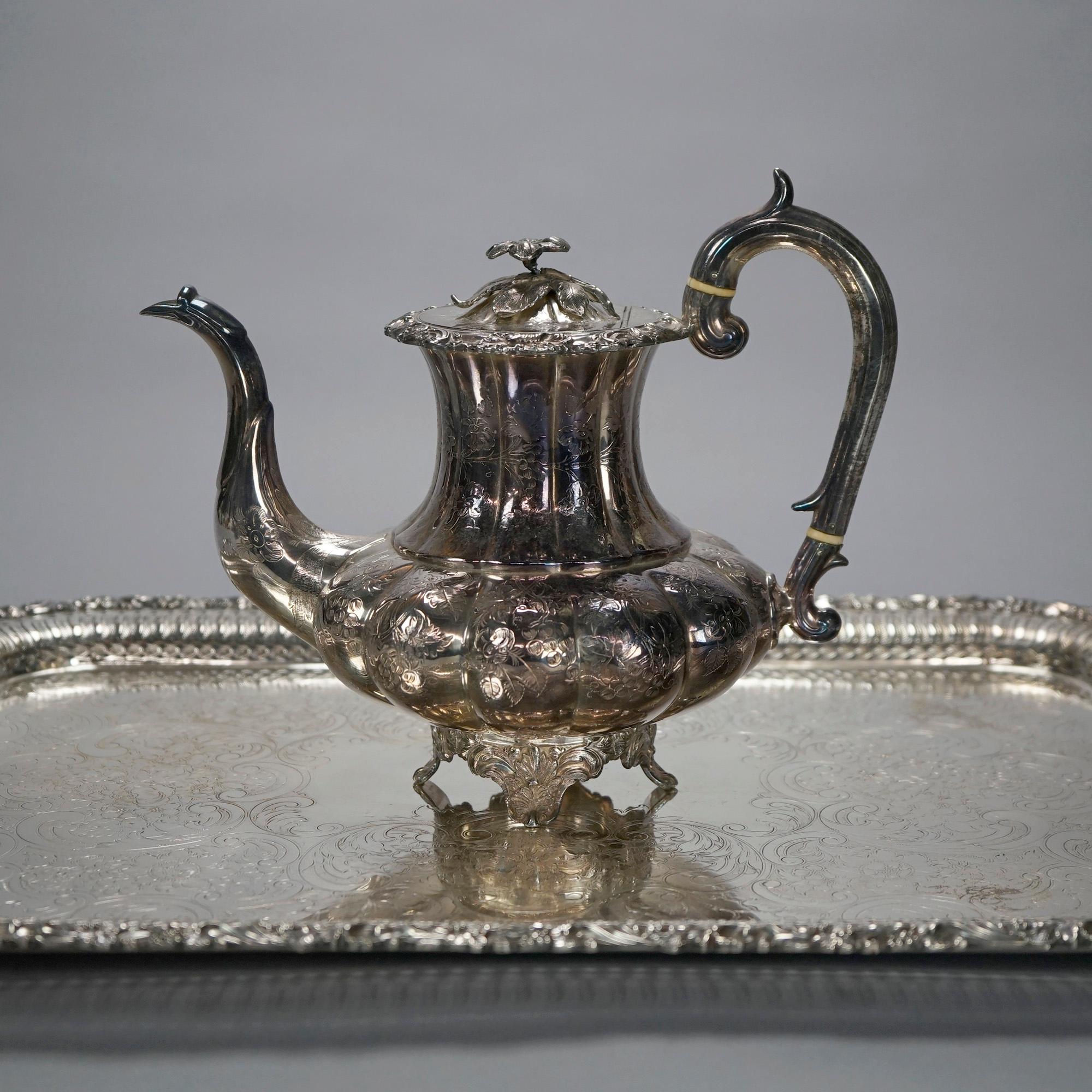 XIXe siècle Service à thé anglais ancien de quatre pièces en métal argenté avec plateau 19ème siècle en vente