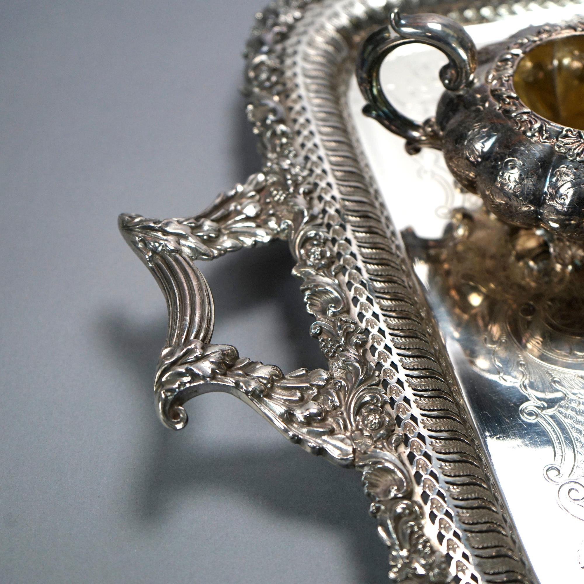 Service à thé anglais ancien de quatre pièces en métal argenté avec plateau 19ème siècle en vente 3
