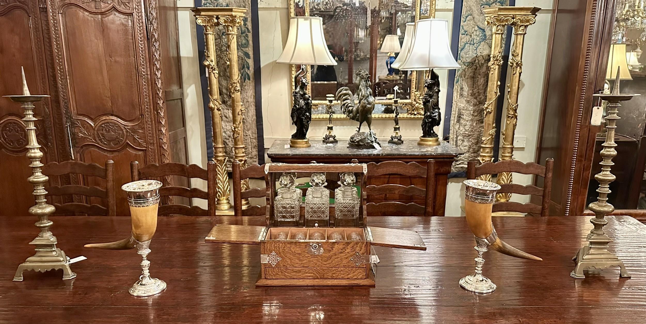 Antigua caja de juegos inglesa montada en chapa de plata de roble y cristal Tantalus Circa 1880 en venta 4