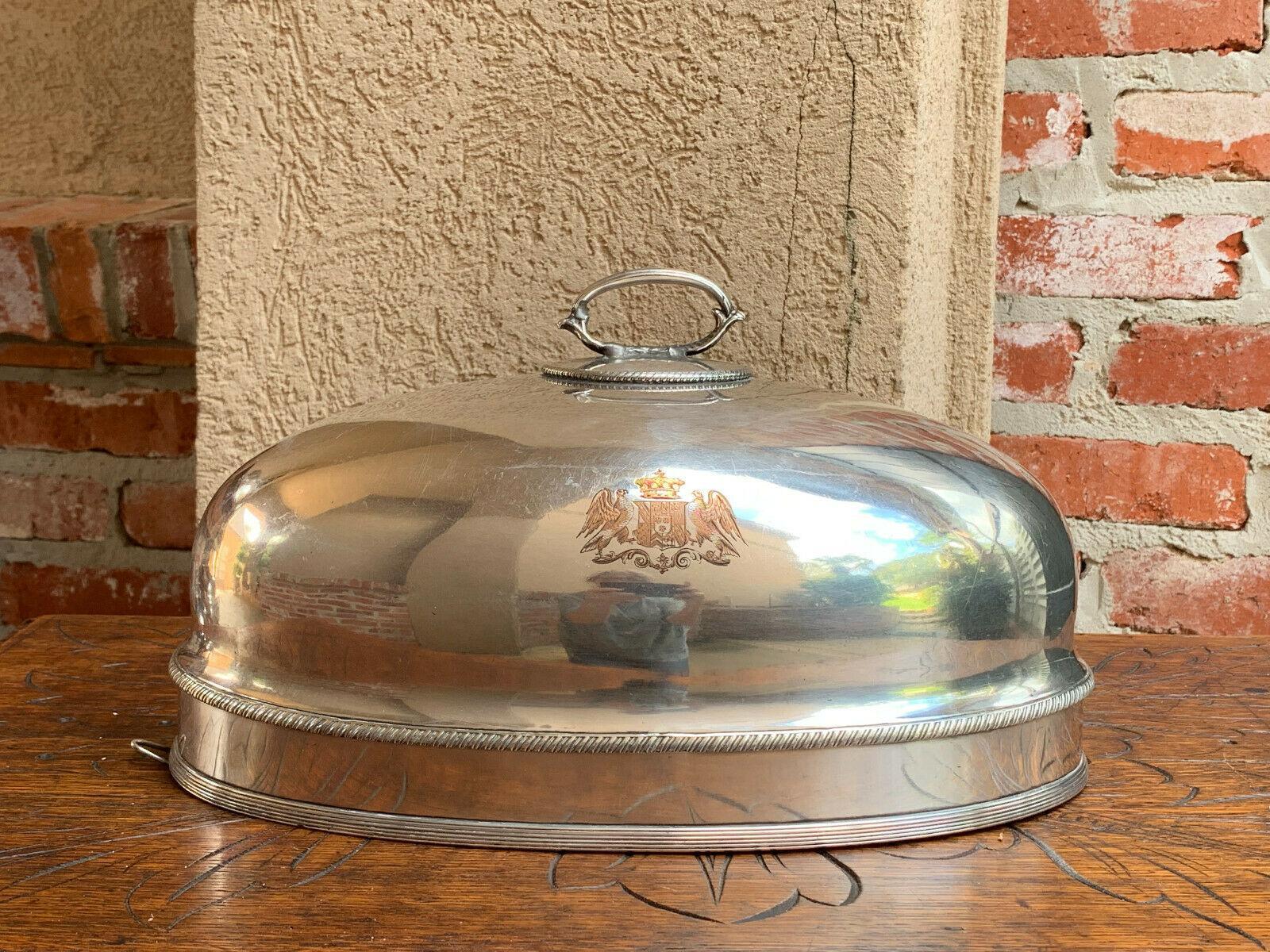 ~Direct from England~
A BEAUTIFUL antique English turkey or meat dome cover!!!
Originally, these stunning domes were used for food presentation back in the 18th and 19th century, traditionally covering turkey/meat sitting on a large oval