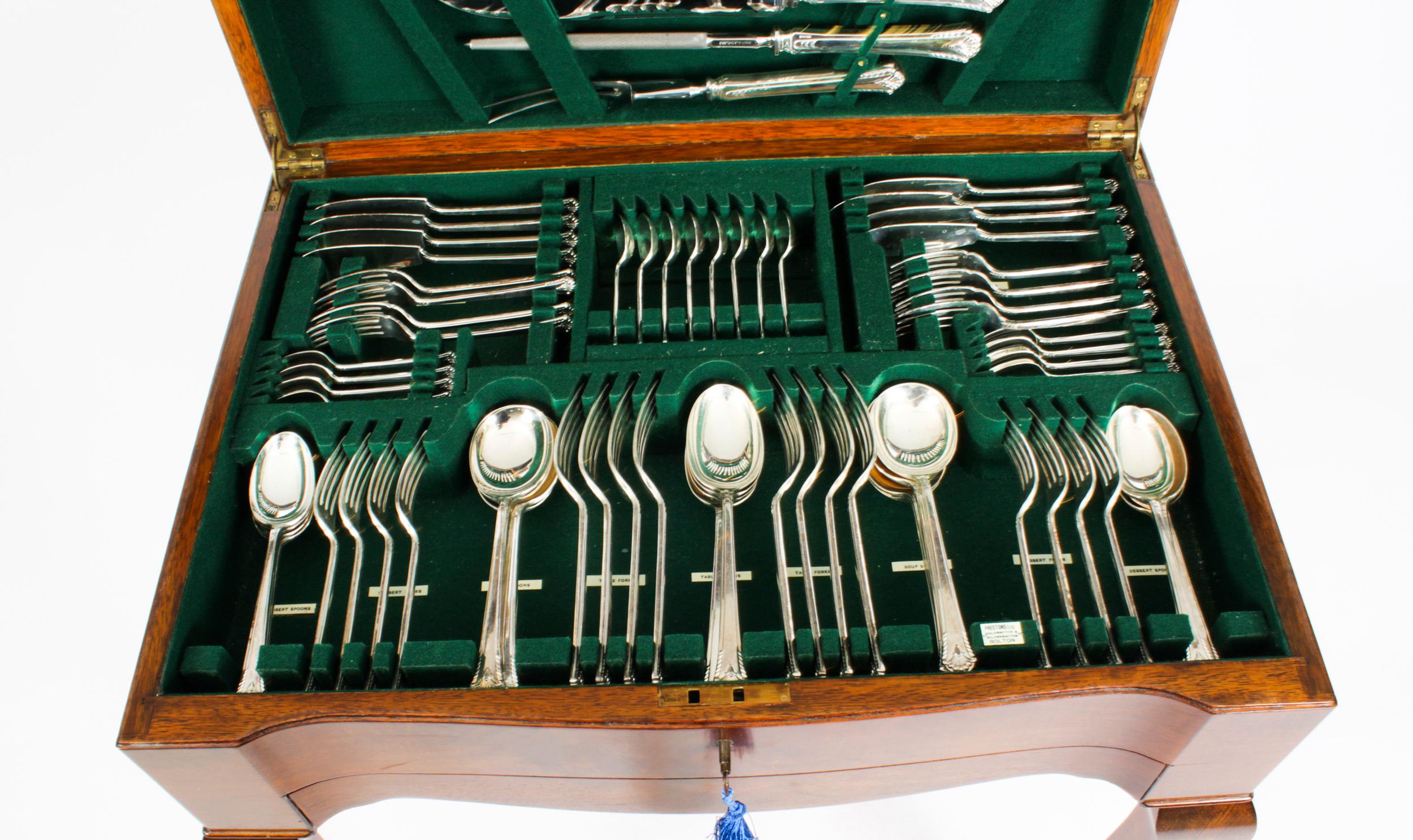Antique English Silver Plated Cased 151 Piece 8 Setting Canteen Cutlery, 1920s 1