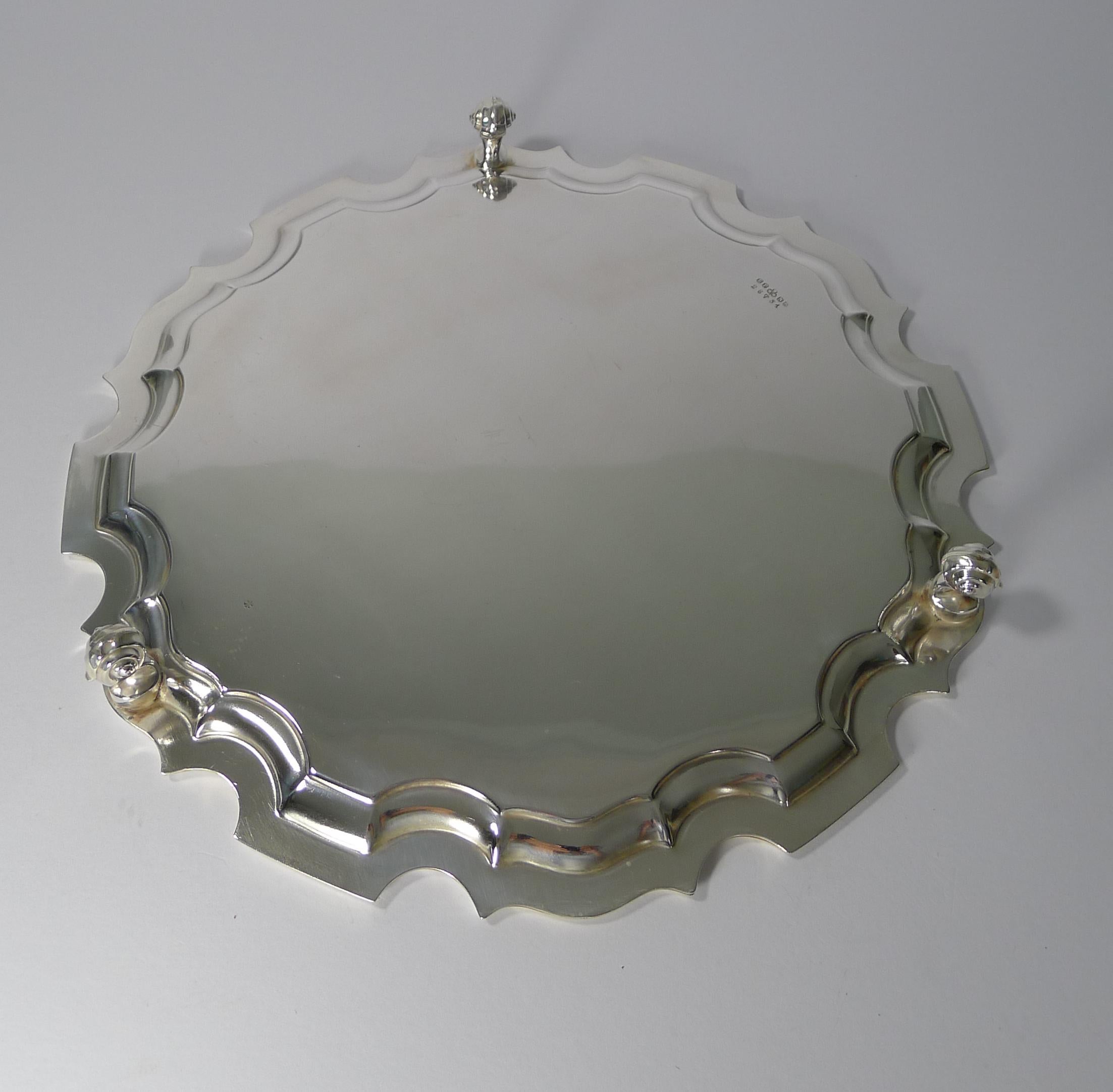 Antique English Silver Plated Cocktail or Drinks Tray / Salver, circa 1910 In Good Condition In Bath, GB