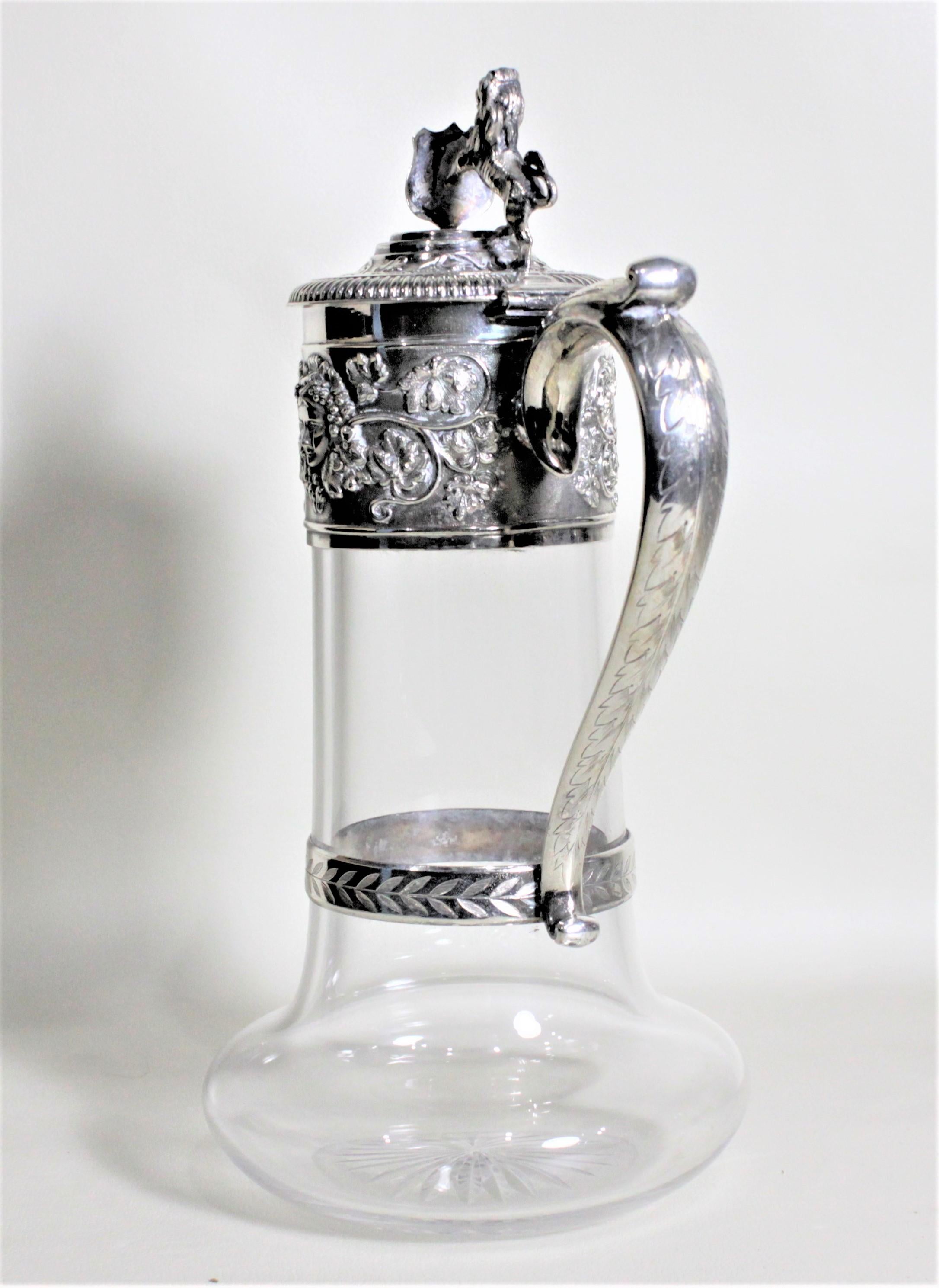 Antiker englischer Claret-Krug oder Dekanter aus versilbertem und geschliffenem Glas (20. Jahrhundert) im Angebot