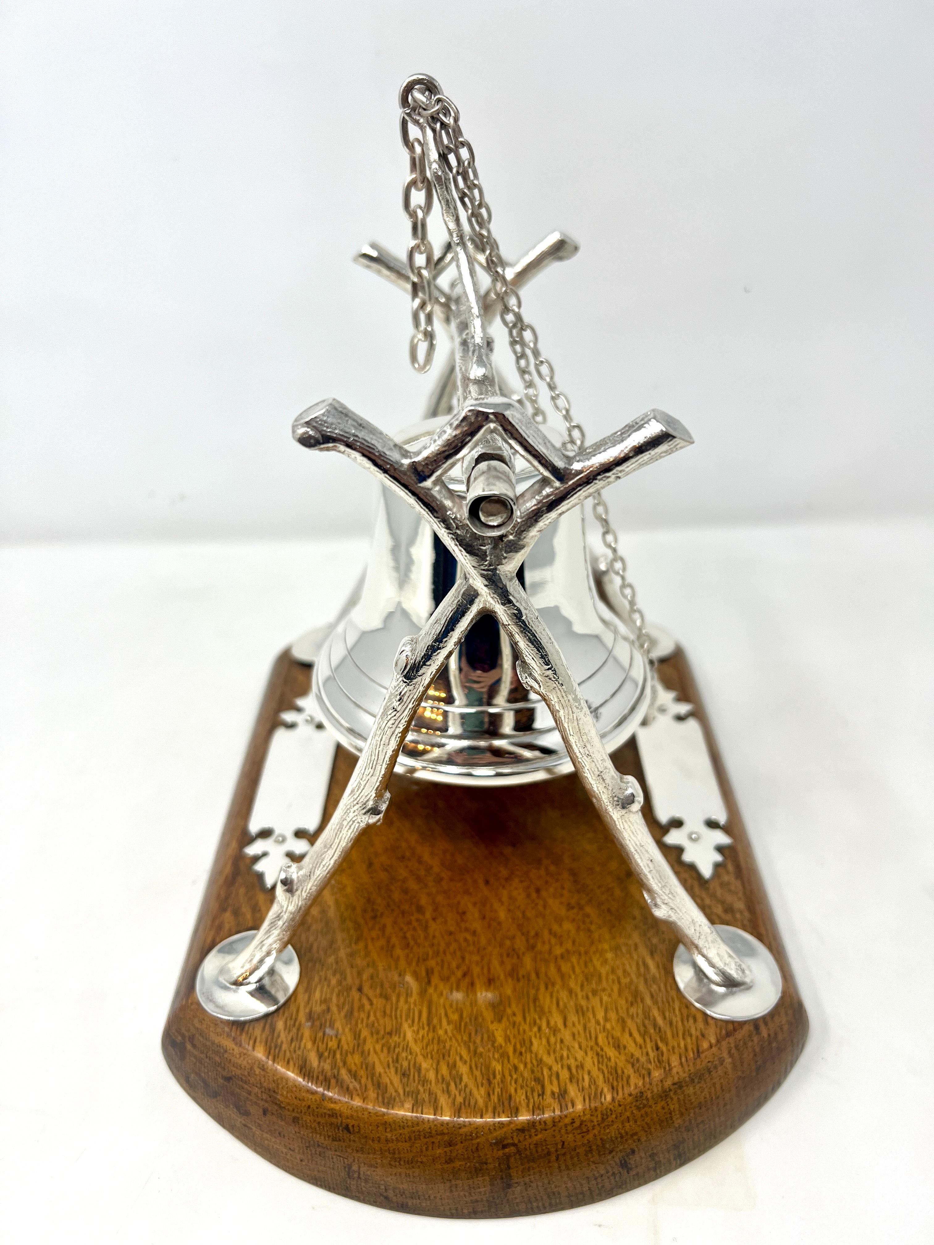 Antique English Silver Plated Dinner Bell Mounted on an Oak Base, Circa 1890's. In Good Condition For Sale In New Orleans, LA