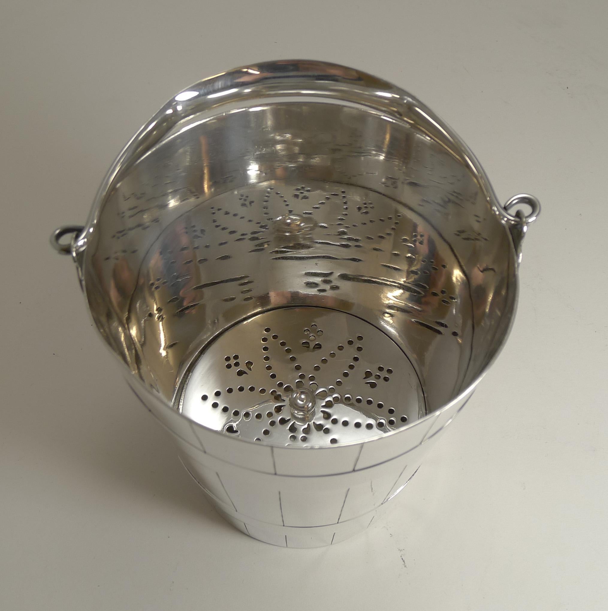 Antique English Silver Plated Ice Bucket / Pail and Tongs, circa 1900 In Good Condition In Bath, GB