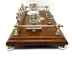 Antiguo tintero inglés de roble plateado circa 1890