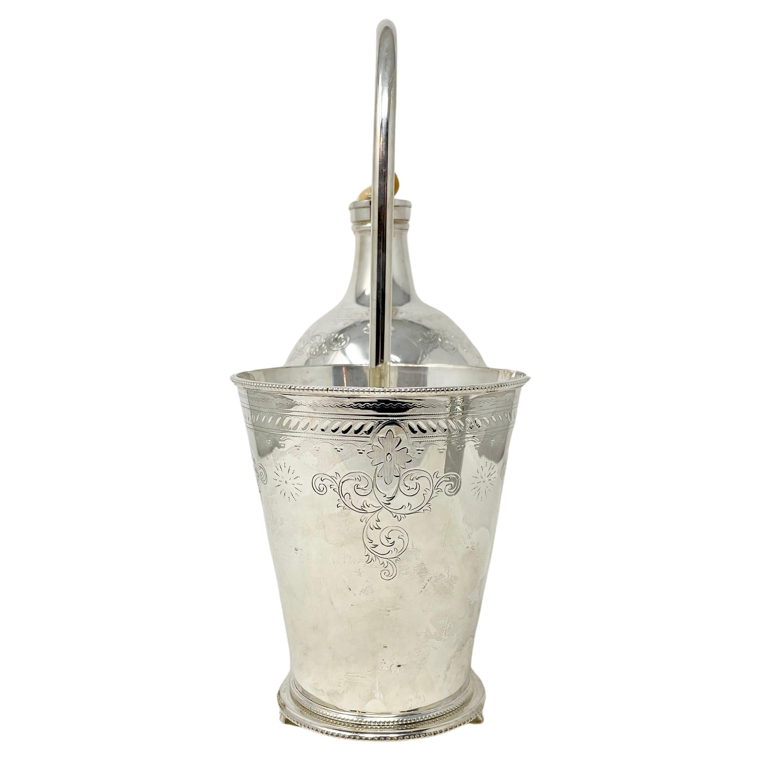 Anglais Ancien fabricant de café siphon anglais en métal argenté, vers 1870. en vente