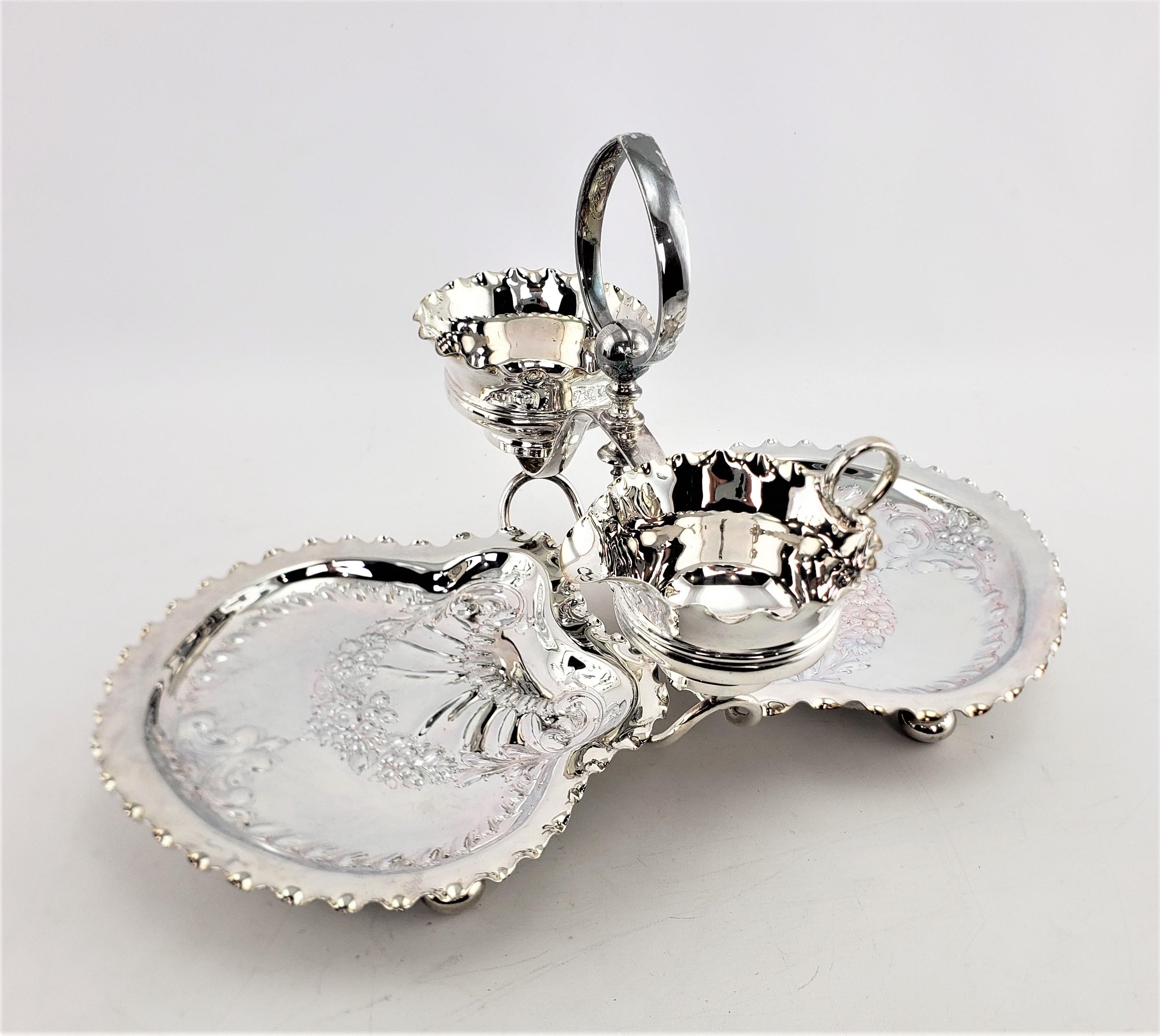 Antique English Silver Plated Strawberry Server Set with Figural Shell Dishes In Good Condition For Sale In Hamilton, Ontario