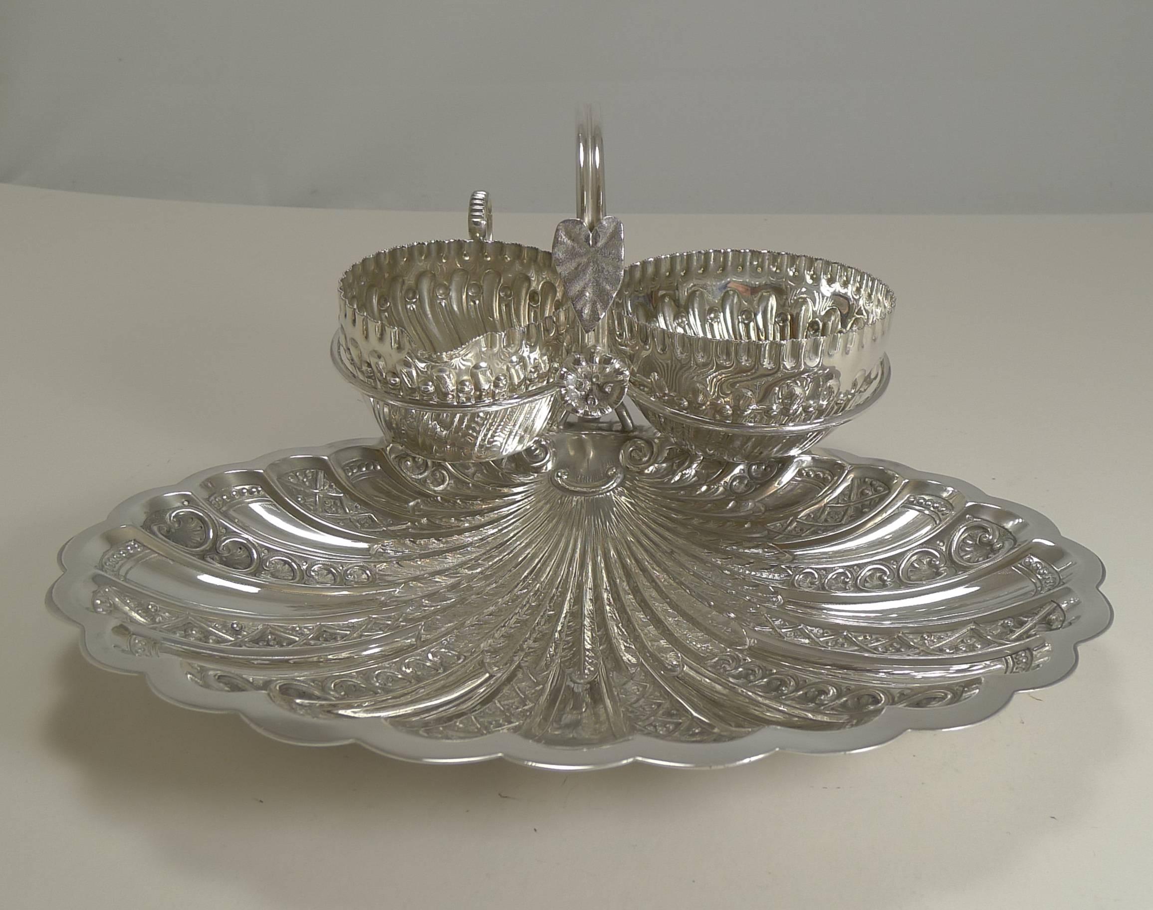 Antique English Silver Plated Strawberry Set by Roberts and Belk, circa 1900 For Sale 2